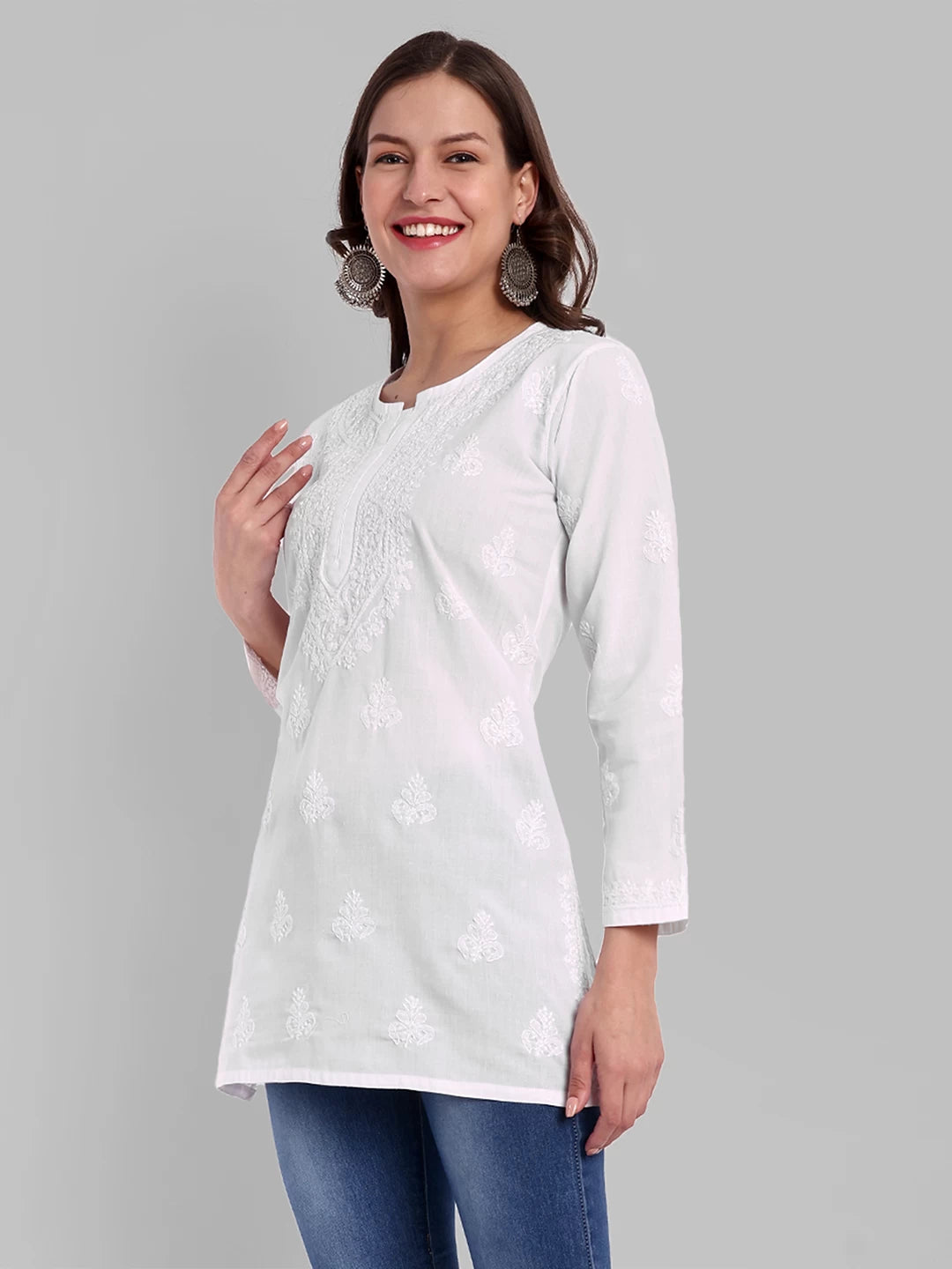 Ada Hand Embroidered White Cotton Lucknowi Chikankari Straight Kurti A911335