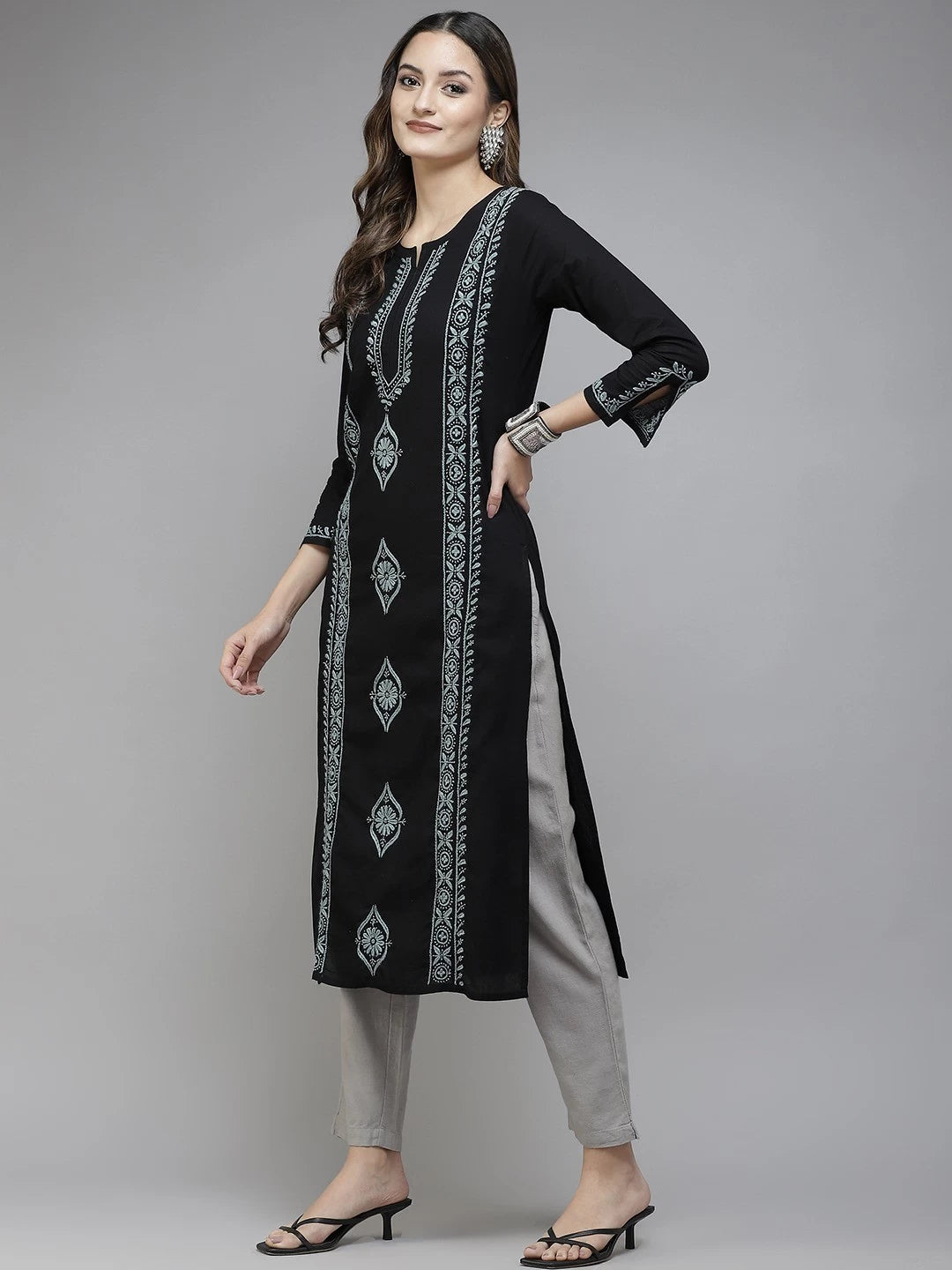 Ada Hand Embroidered Black Cotton Lucknowi Chikan Straight Kurta A411395