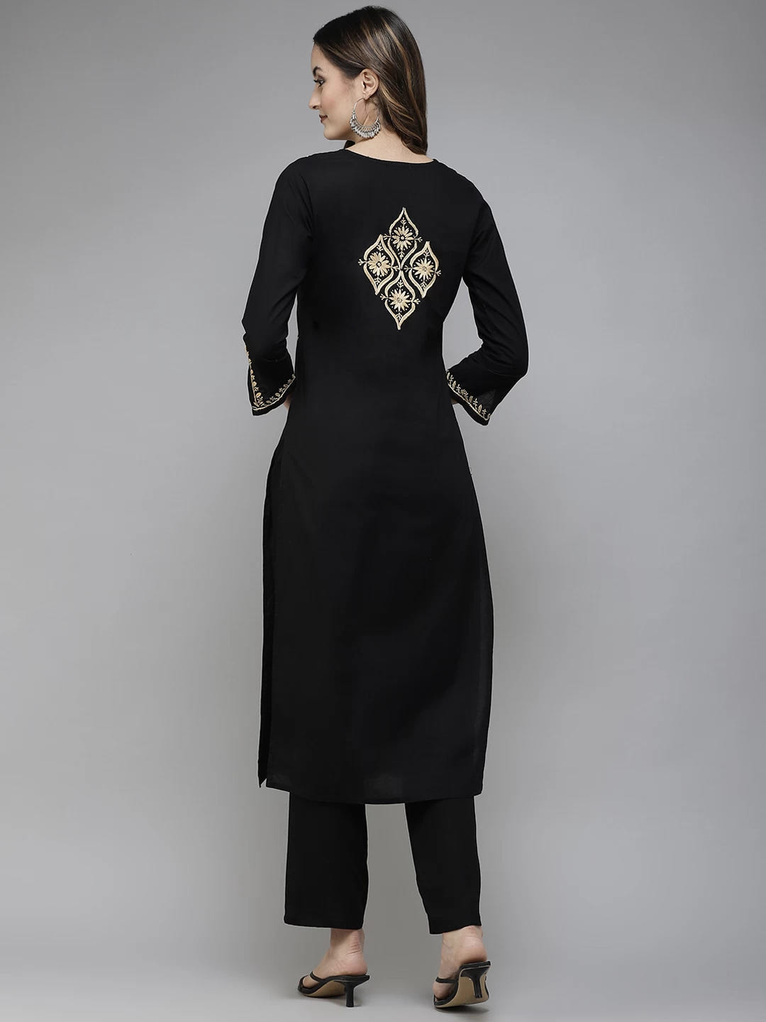 Ada Hand Embroidered Black Cotton Lucknowi Chikan Straight Kurta A411393