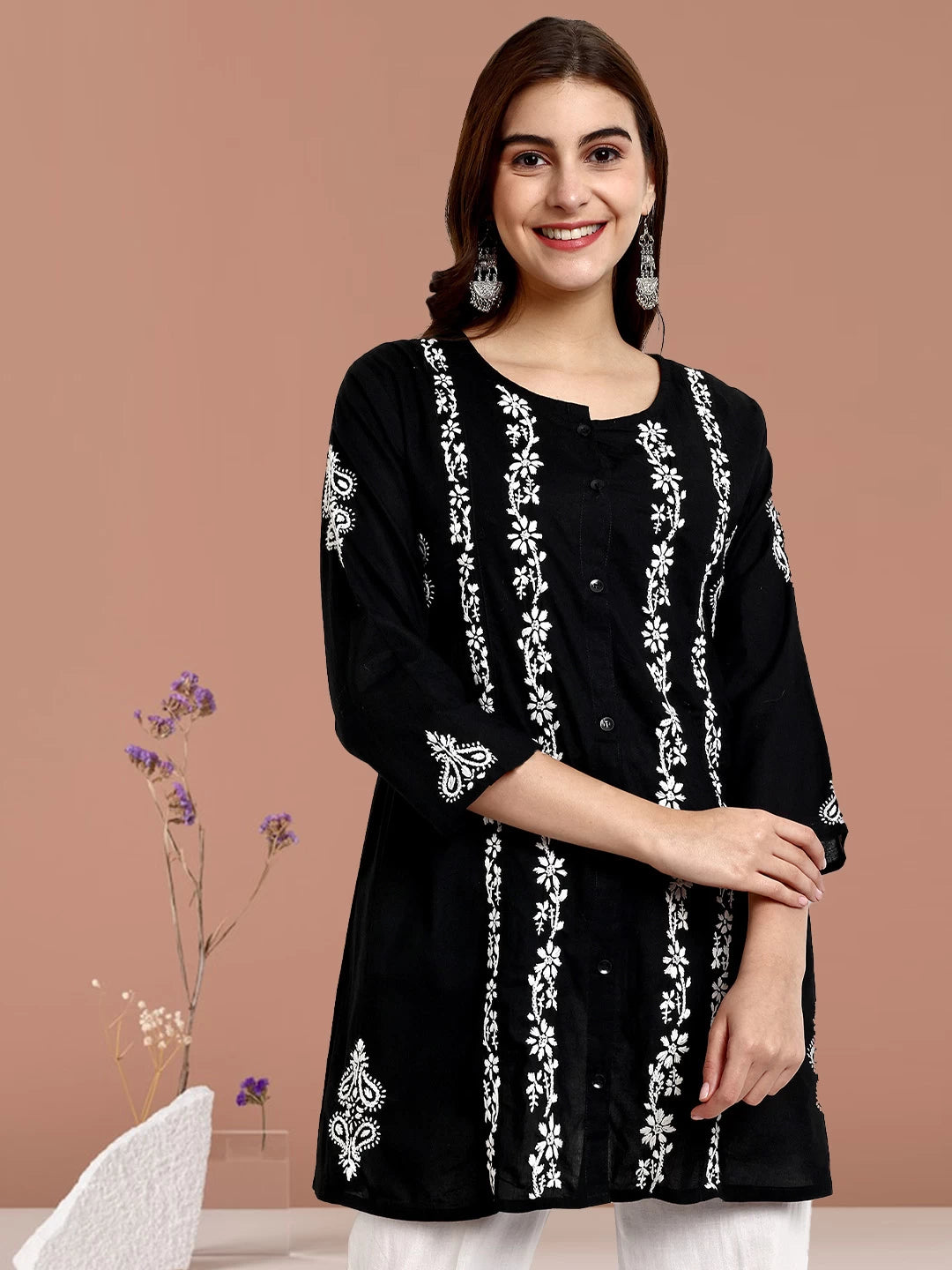 Ada Hand Embroidered Black And White Cotton Lucknowi Chikankari Short Kurti A911376