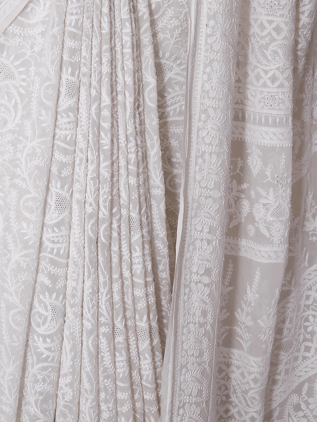 Ada Hand Embroidered Off White Pure Georgette Lucknowi Chikankari Saree With Blouse 01A395436
