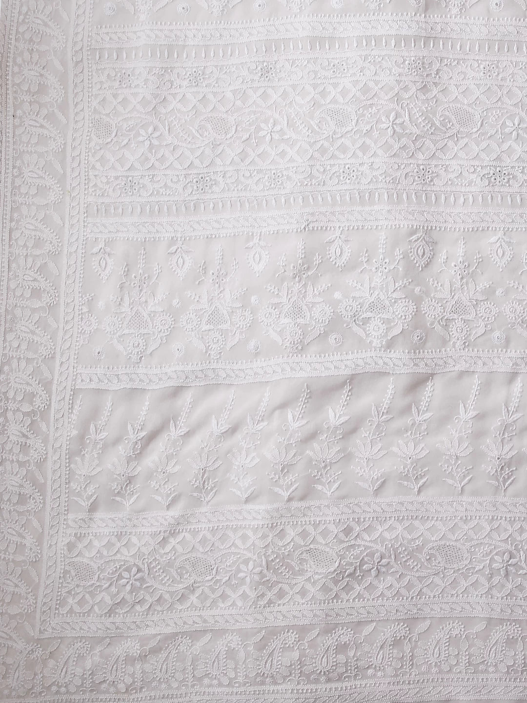 Ada Hand Embroidered Off White Pure Georgette Lucknowi Chikankari Saree With Blouse 01A395436