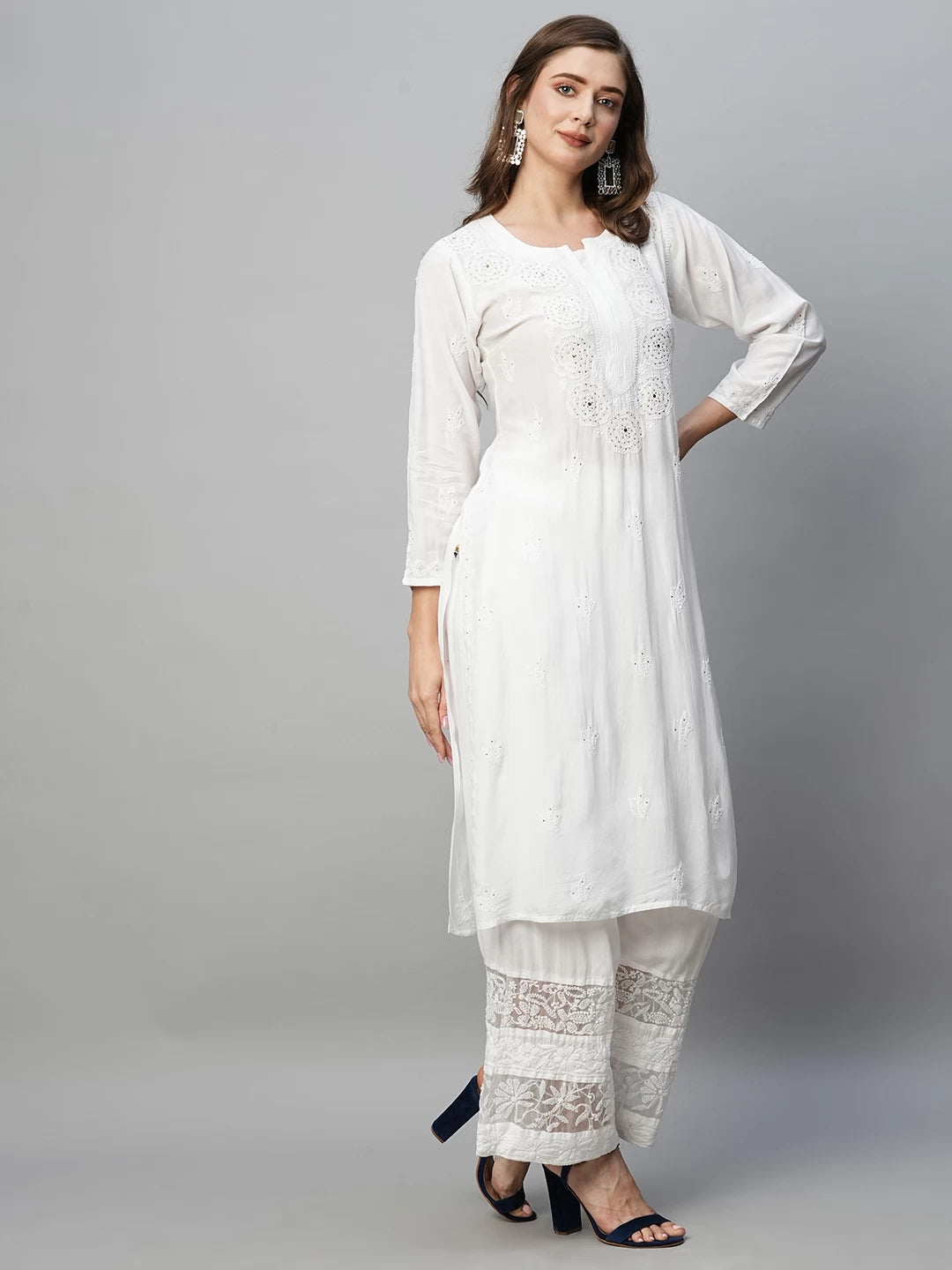 Ada Hand Embroidered White Muslin Lucknowi Chikankari straight Kurta With Muqaish Work A100420