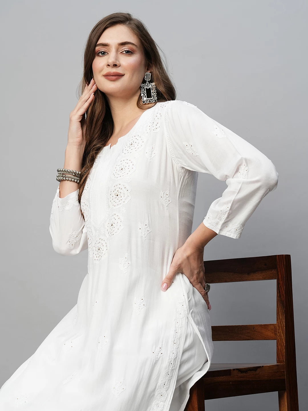 Ada Hand Embroidered White Muslin Lucknowi Chikankari straight Kurta With Muqaish Work A100420