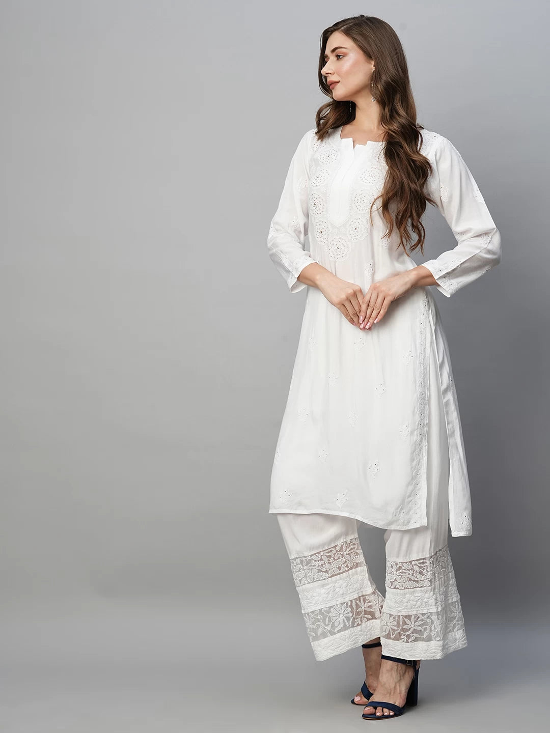 Ada Hand Embroidered White Muslin Lucknowi Chikankari straight Kurta With Muqaish Work A100420