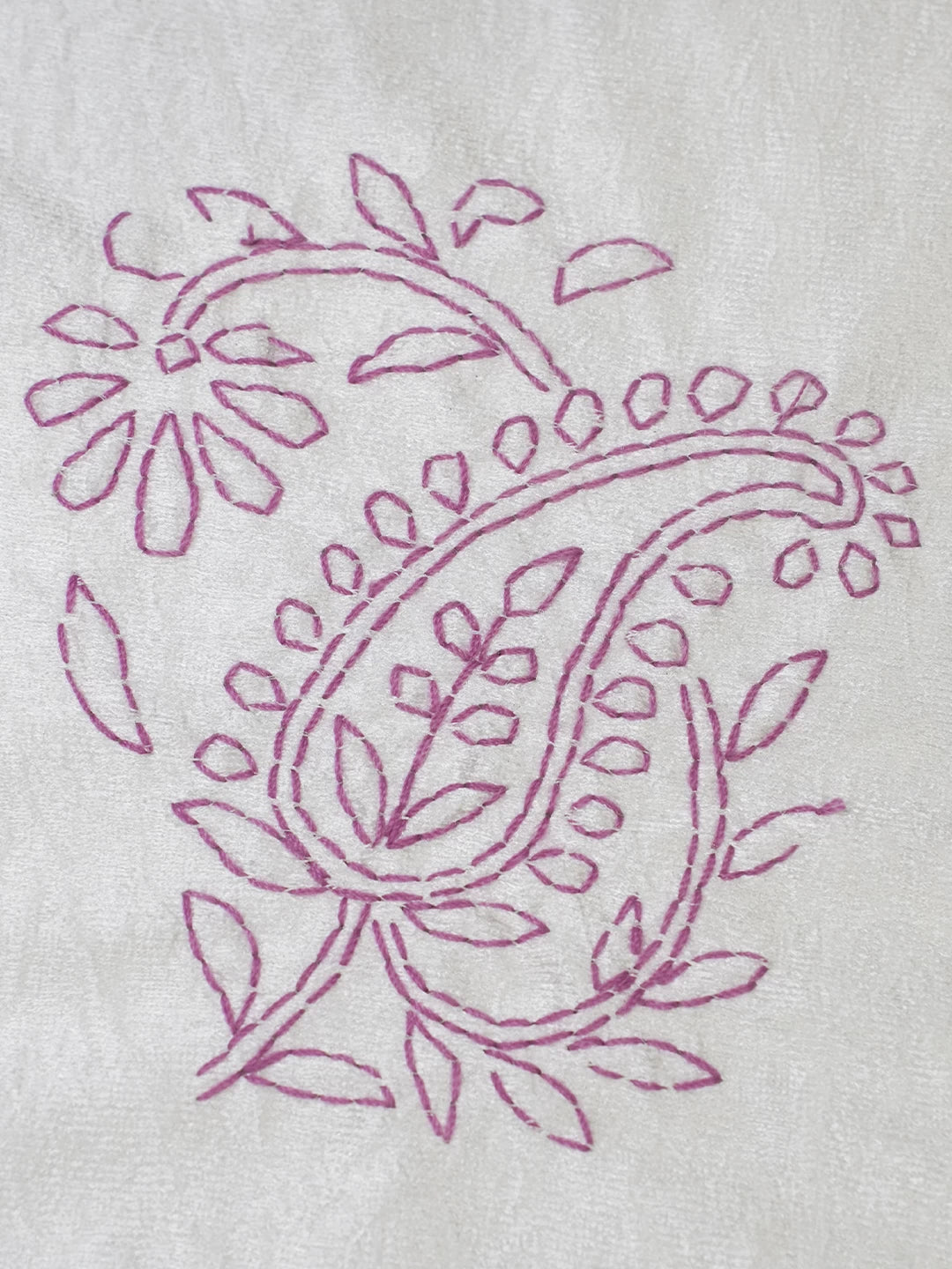 Ada Hand Embroidered White And Pink Silk Lucknowi Chikankari Bed Sheet With Pillow And Cushion Cover Set 01A442692