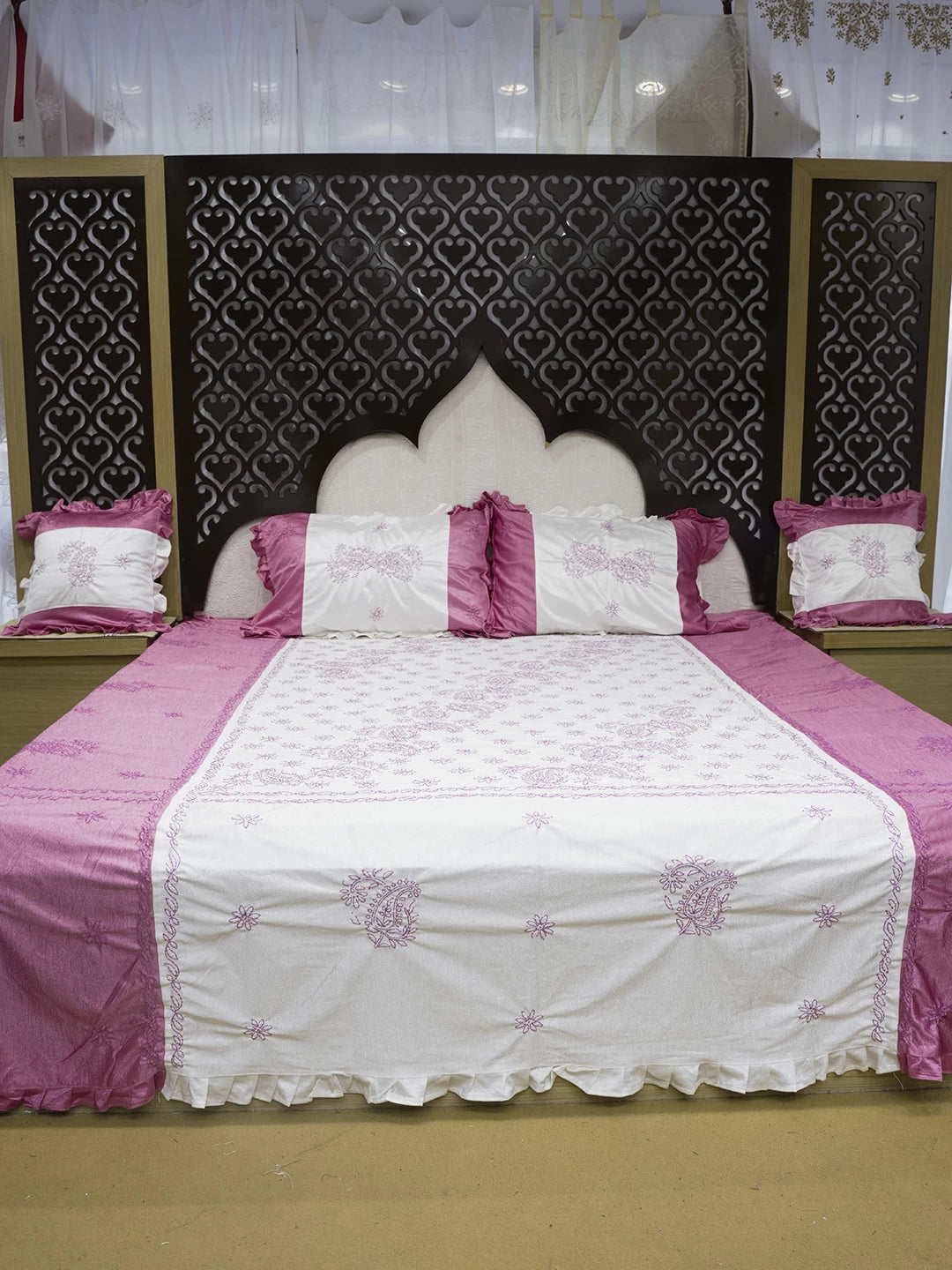Ada Hand Embroidered White And Pink Silk Lucknowi Chikankari Bed Sheet With Pillow And Cushion Cover Set 01A442692