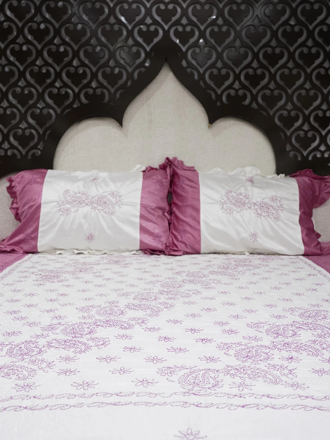 Ada Hand Embroidered White And Pink Silk Lucknowi Chikankari Bed Sheet With Pillow And Cushion Cover Set 01A442692