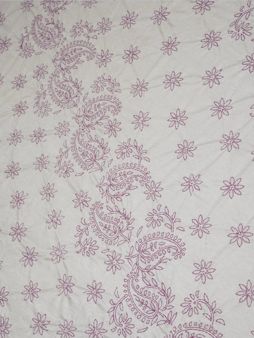 Ada Hand Embroidered White And Pink Silk Lucknowi Chikankari Bed Sheet With Pillow And Cushion Cover Set 01A442692