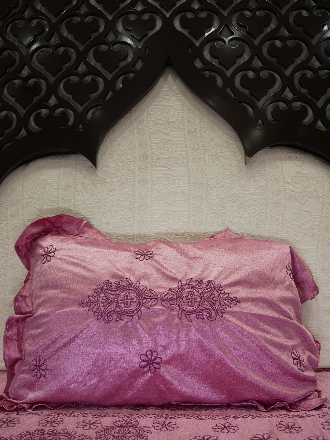 Ada Hand Embroidered Pink Silk Lucknowi Chikankari Bed Sheet With Pillow And Cushion Cover Set 01A483959