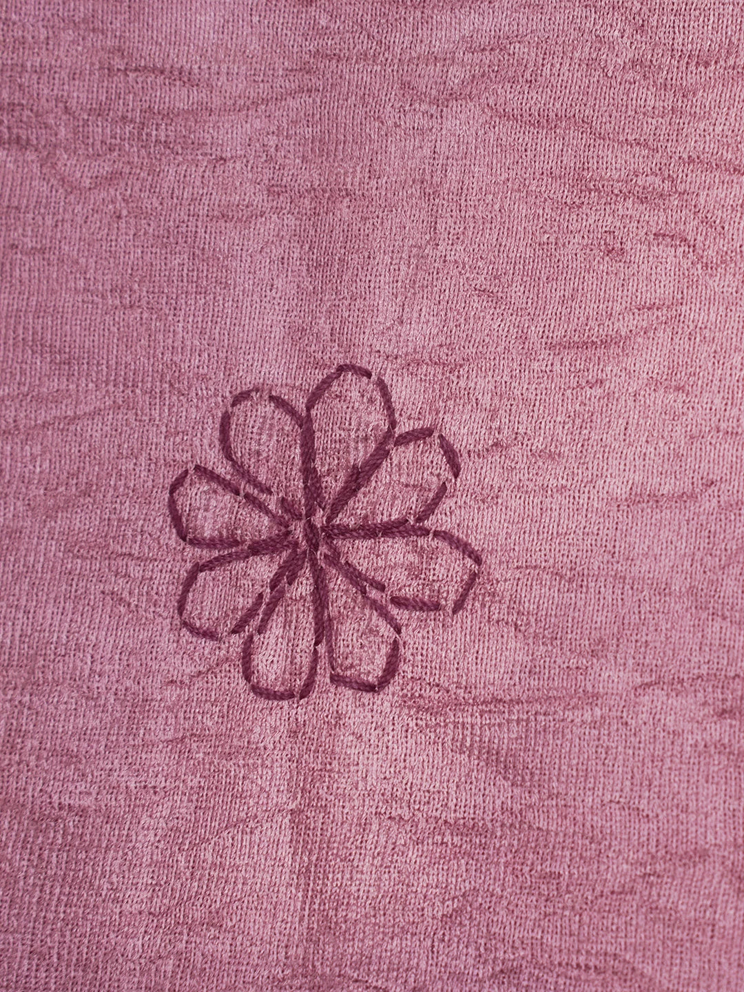Ada Hand Embroidered Pink Silk Lucknowi Chikankari Bed Sheet With Pillow And Cushion Cover Set 01A483959