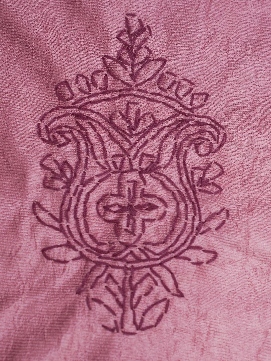 Ada Hand Embroidered Pink Silk Lucknowi Chikankari Bed Sheet With Pillow And Cushion Cover Set 01A483959
