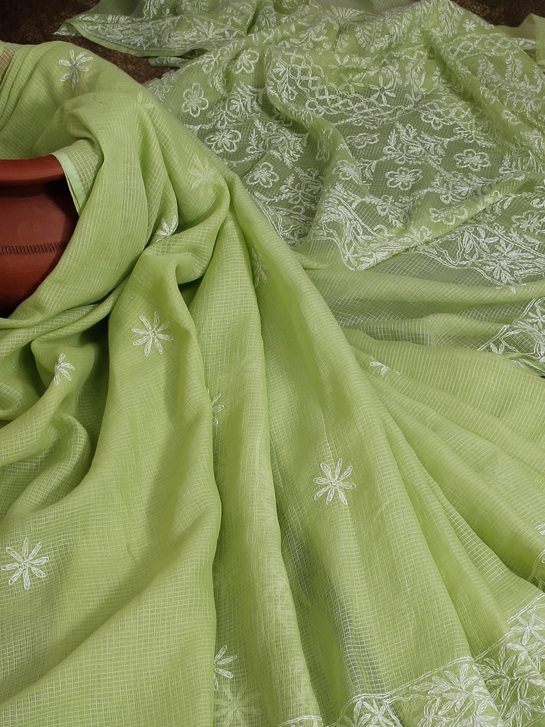 Ada Hand Embroidered Green Kota Cotton Lucknowi Chikankari Saree With Blouse 01A452623