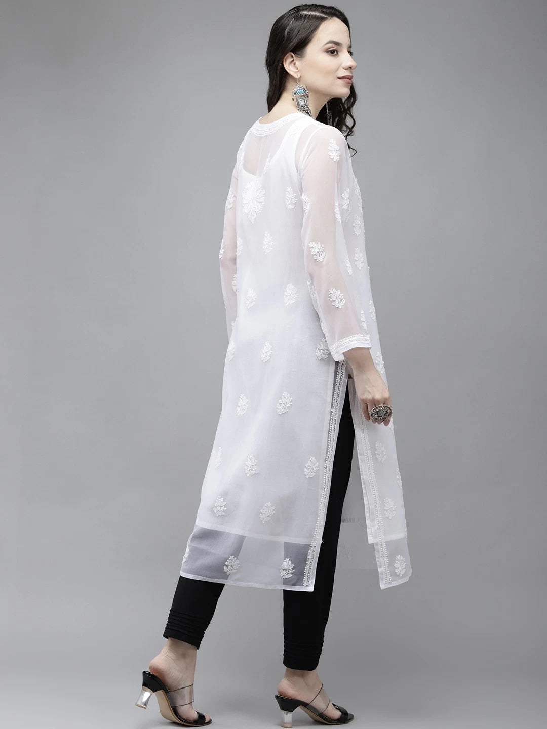 Ada Hand Embroidered White Georgette Lucknowi Chikankari Kurta Set With Slip A811204