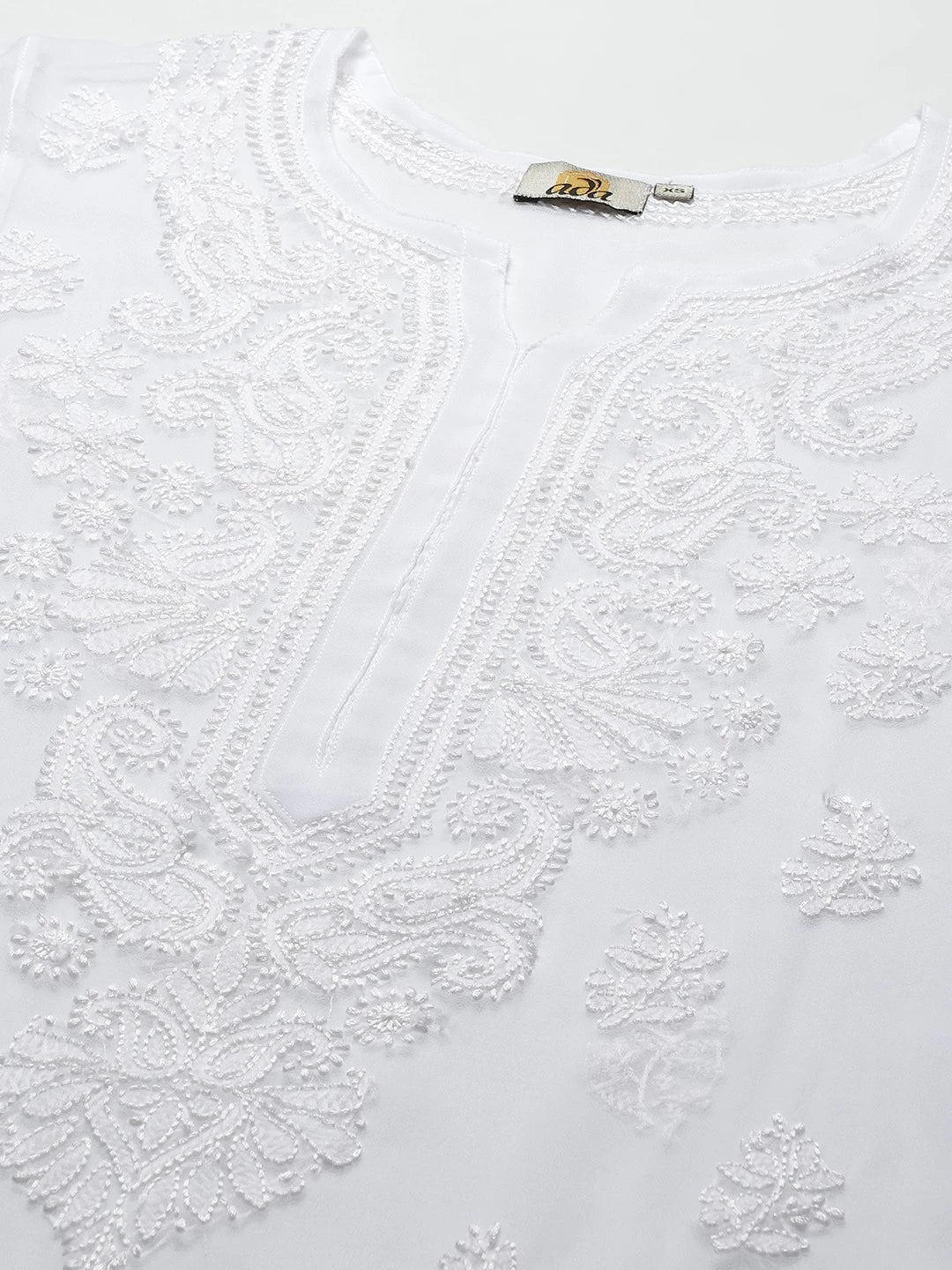 Ada Hand Embroidered White Georgette Lucknowi Chikankari Kurta Set With Slip A811204