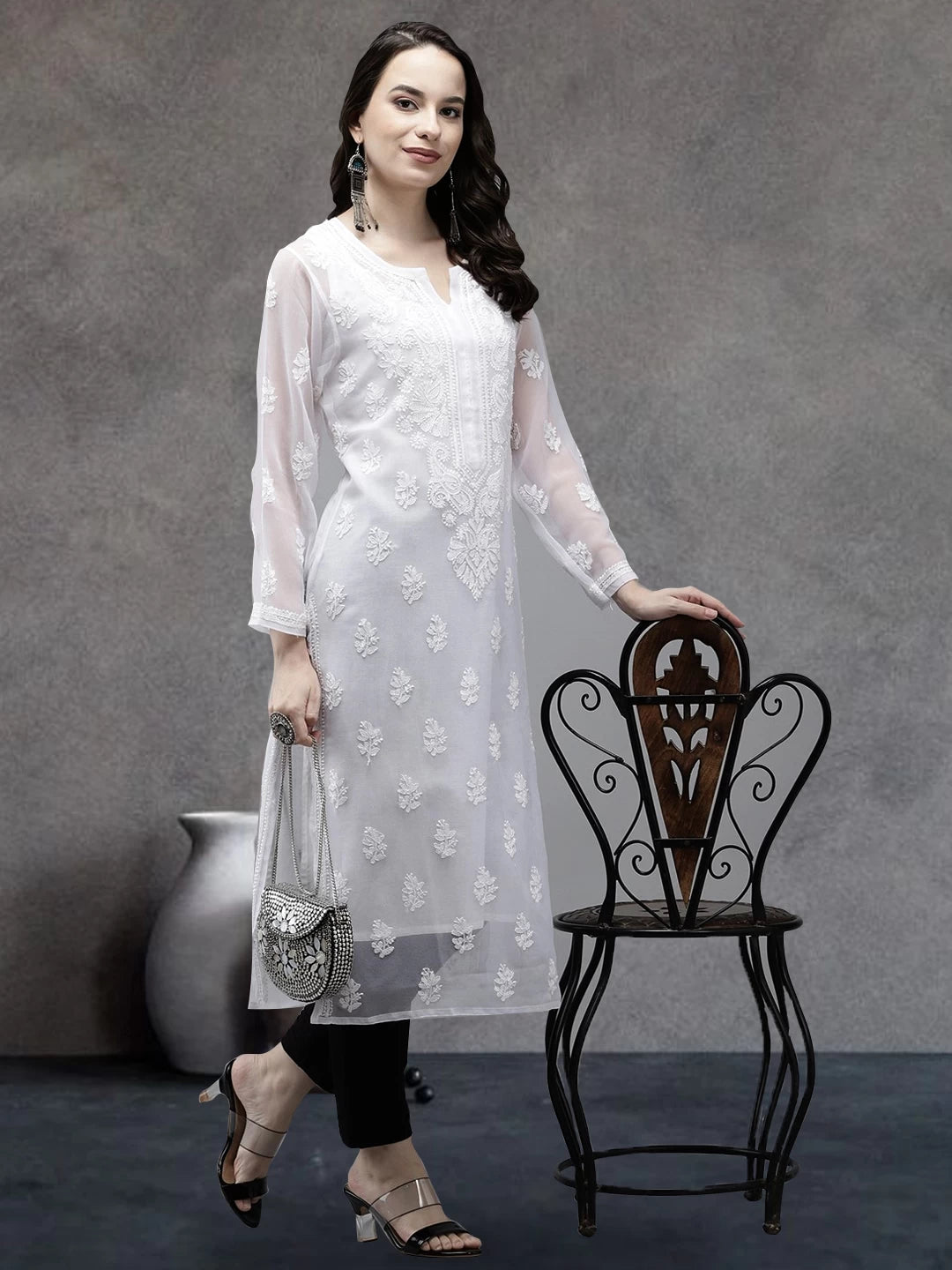 Ada Hand Embroidered White Georgette Lucknowi Chikankari Kurta Set With Slip A811204