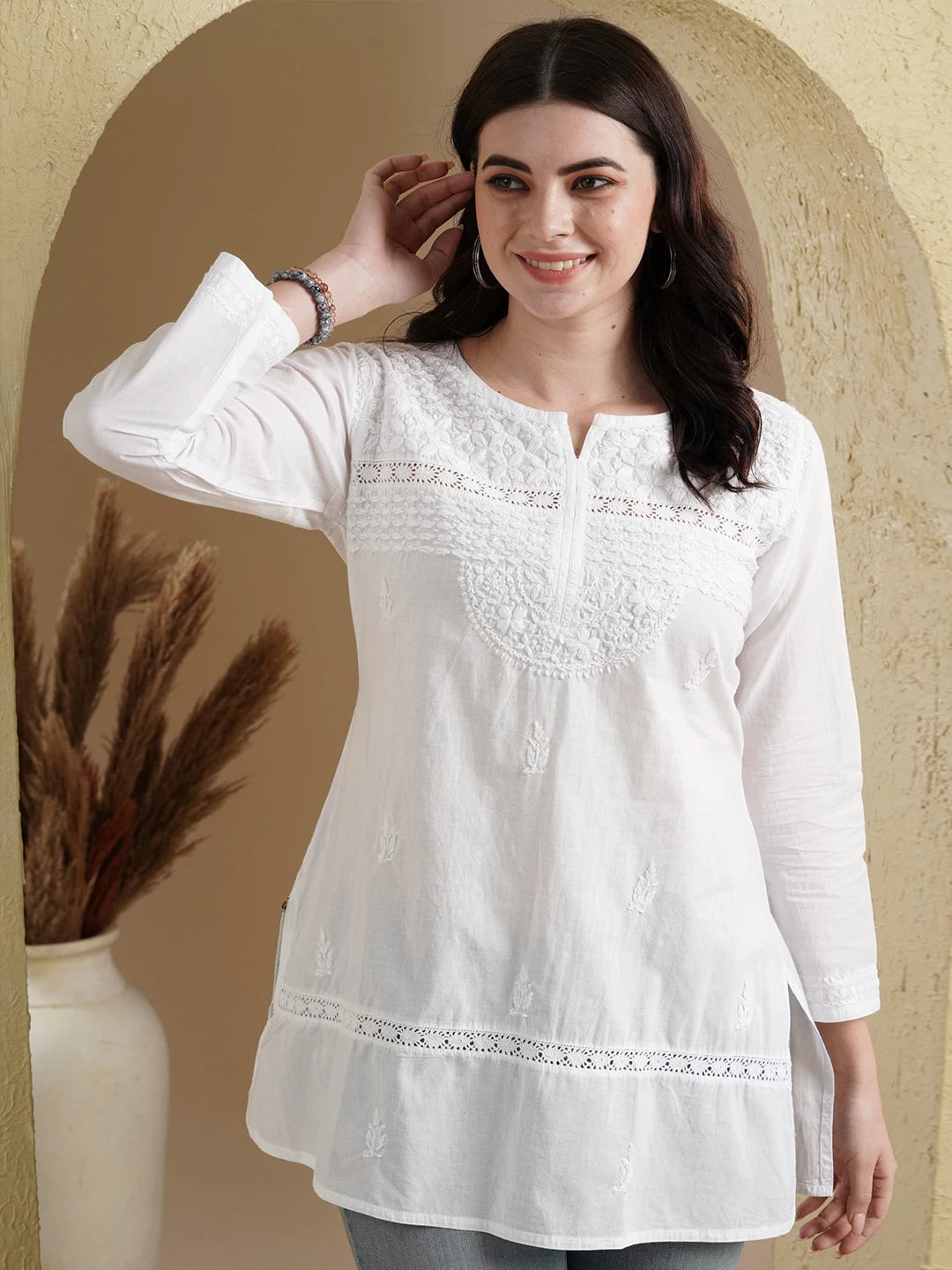Ada Hand Embroidered White Cotton Lucknowi Chikankari Straight Kurti A100595