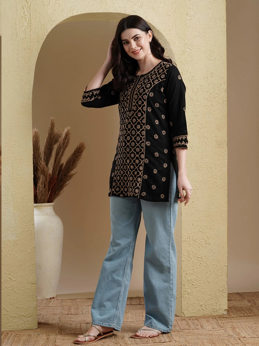 Ada Hand Embroidered Black Cotton Lucknowi Chikankari Straight Kurti A911381