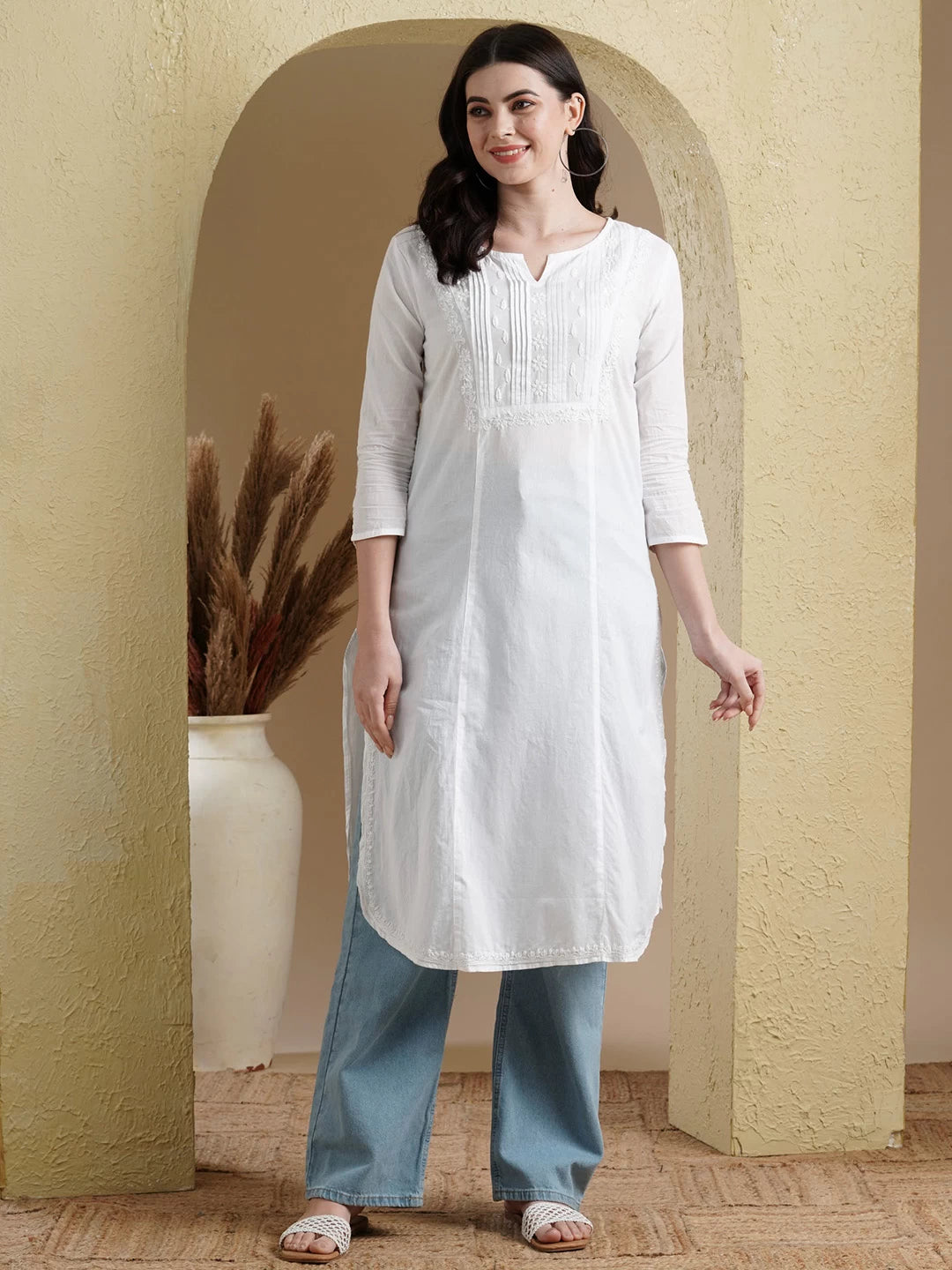 Ada Hand Embroidered White Cotton Lucknowi Chikankari Straight Kurta A100140