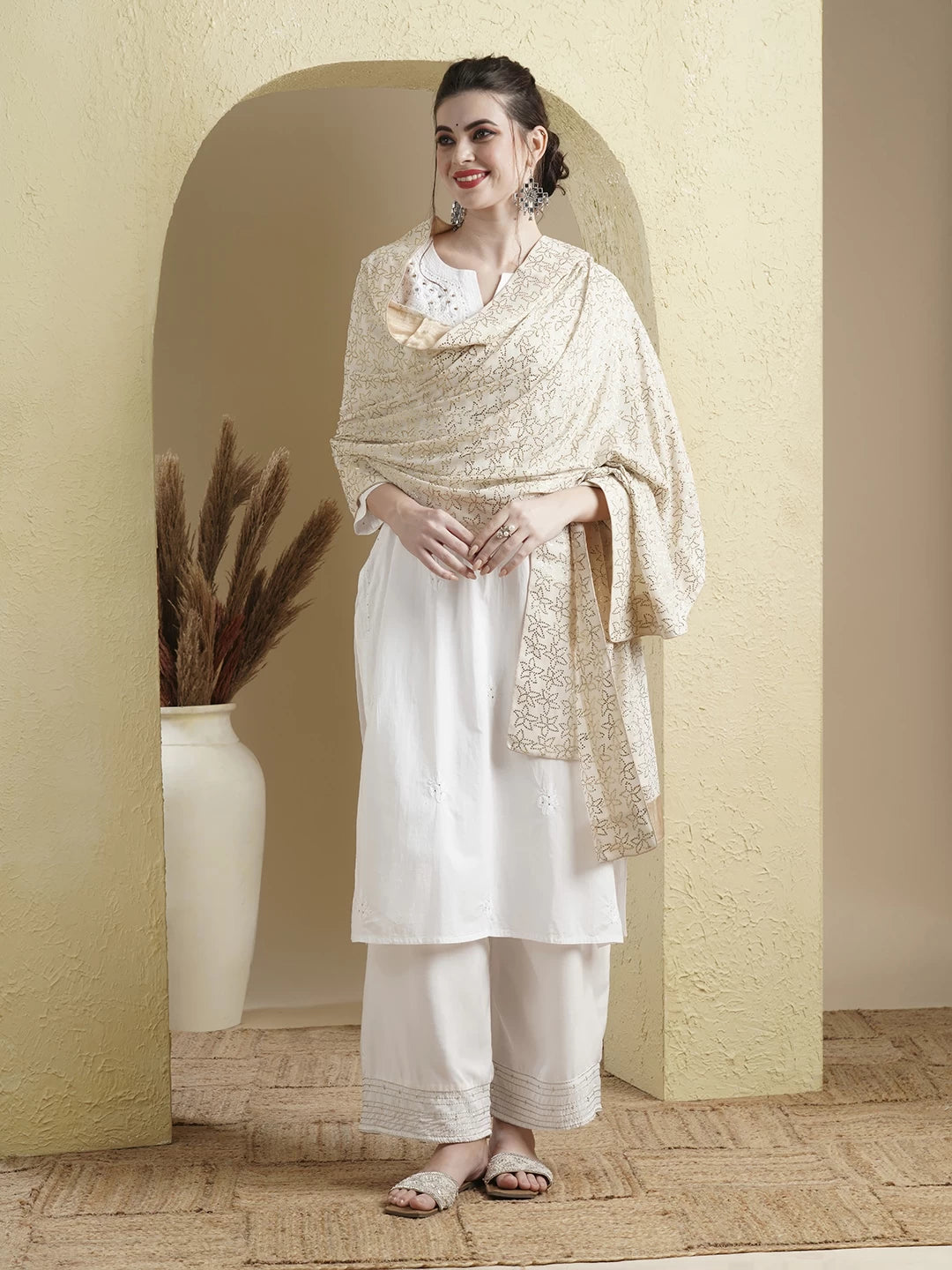 Ada Hand Embroidered Ivory Pure Georgette Dupatta With Muqaish Work A600698