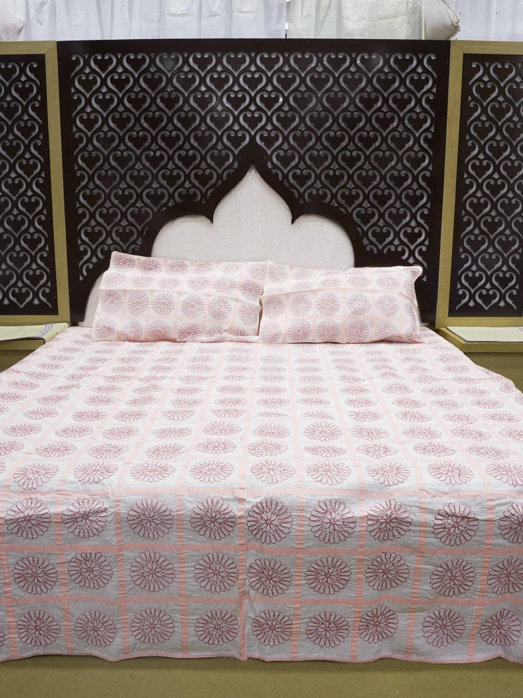 Ada Hand Embroidered White And Peach Cotton Lucknowi Chikankari Bed Sheet With Pillow Cover Set 01A484049