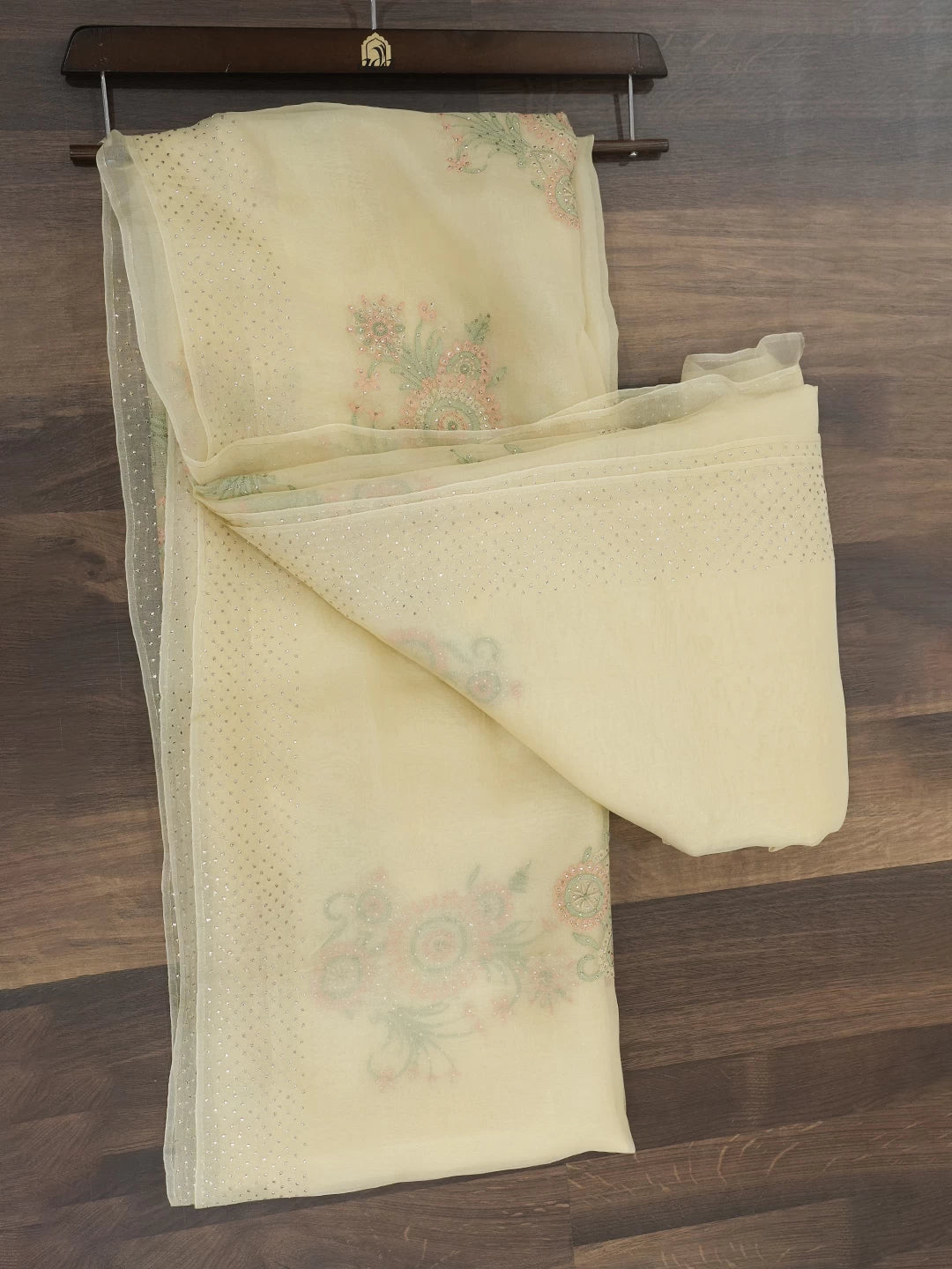 Ada Hand Embroidered Beige Organza Lucknowi Chikankari Saree With Blouse And Mukaish Work 01A512133