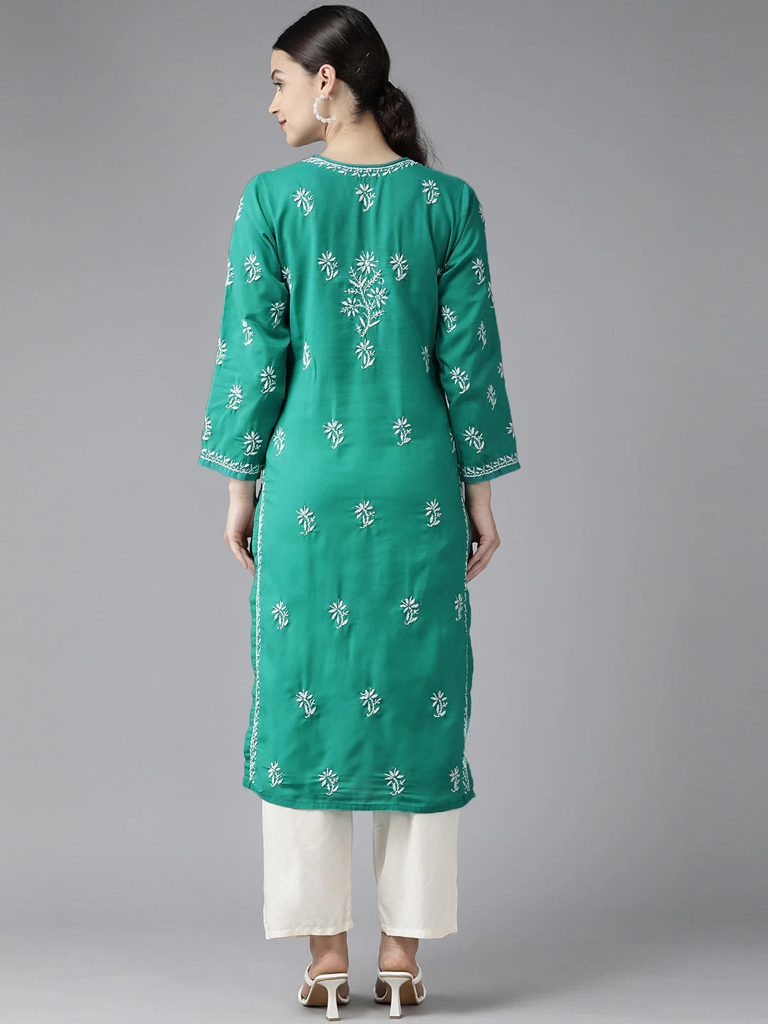 Ada Hand Embroidered Rama Green Cotton Lucknowi Chikankari Straight Kurta A411415