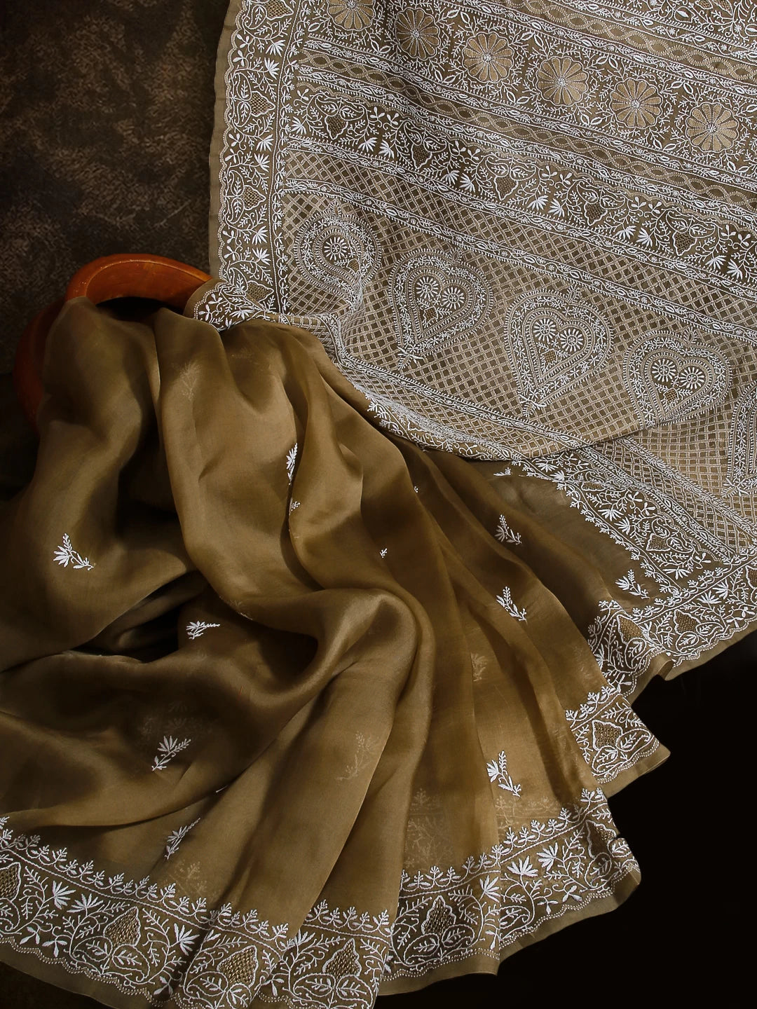 Ada Hand Embroidered Nutty Brown Organza Lucknowi Chikankari Saree With Blouse And Zari Work 01A524154