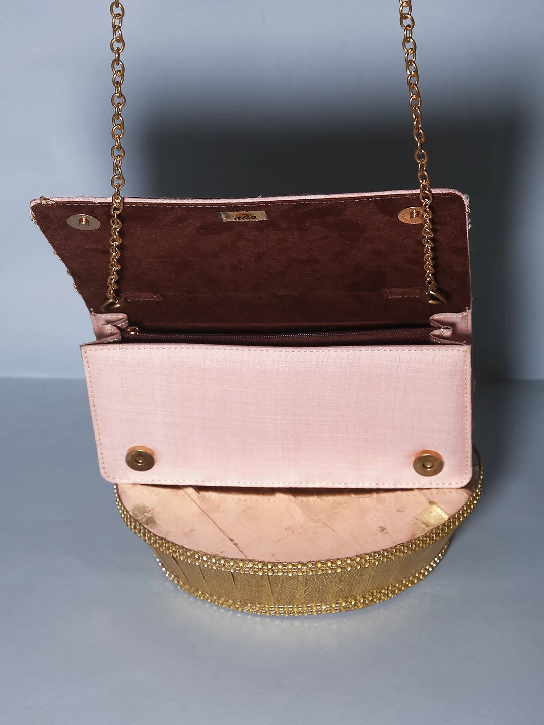 Ada Hand Embroidered Blush Pink Silk Lucknowi Chikankari Clutch With Zari Work 01A499123
