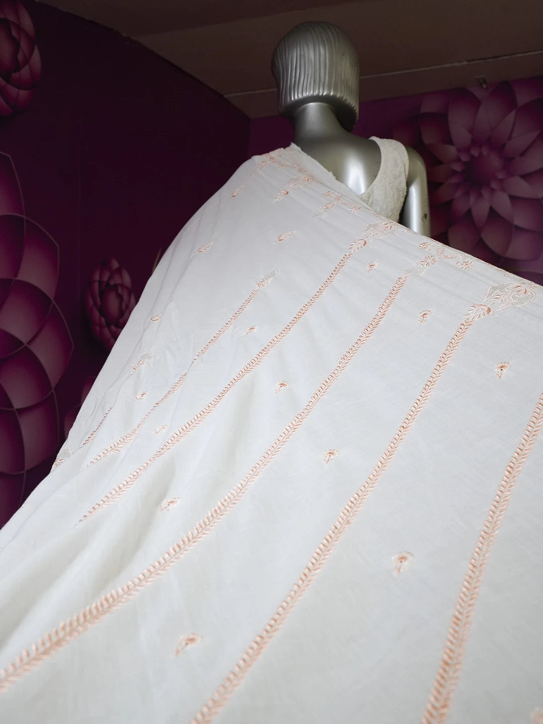 Ada Hand Embroidered White Cotton Lucknowi Chikankari Saree/Blouse With Zari Work 01A494481