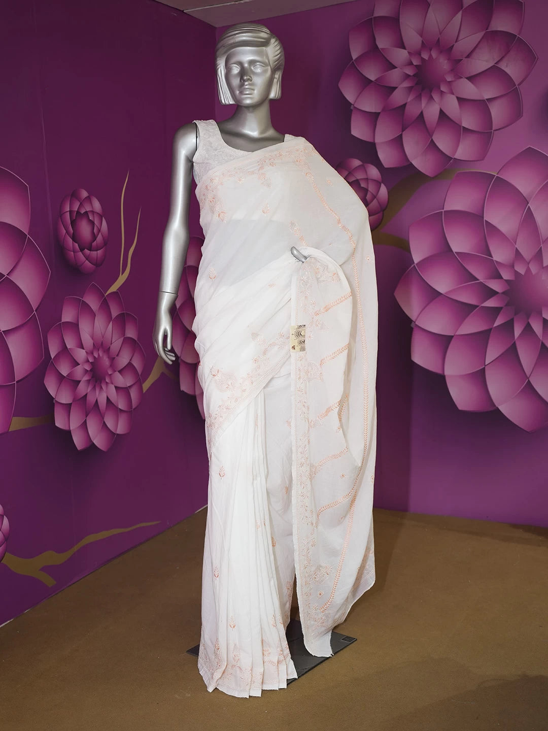 Ada Hand Embroidered White Cotton Lucknowi Chikankari Saree/Blouse With Zari Work 01A494481