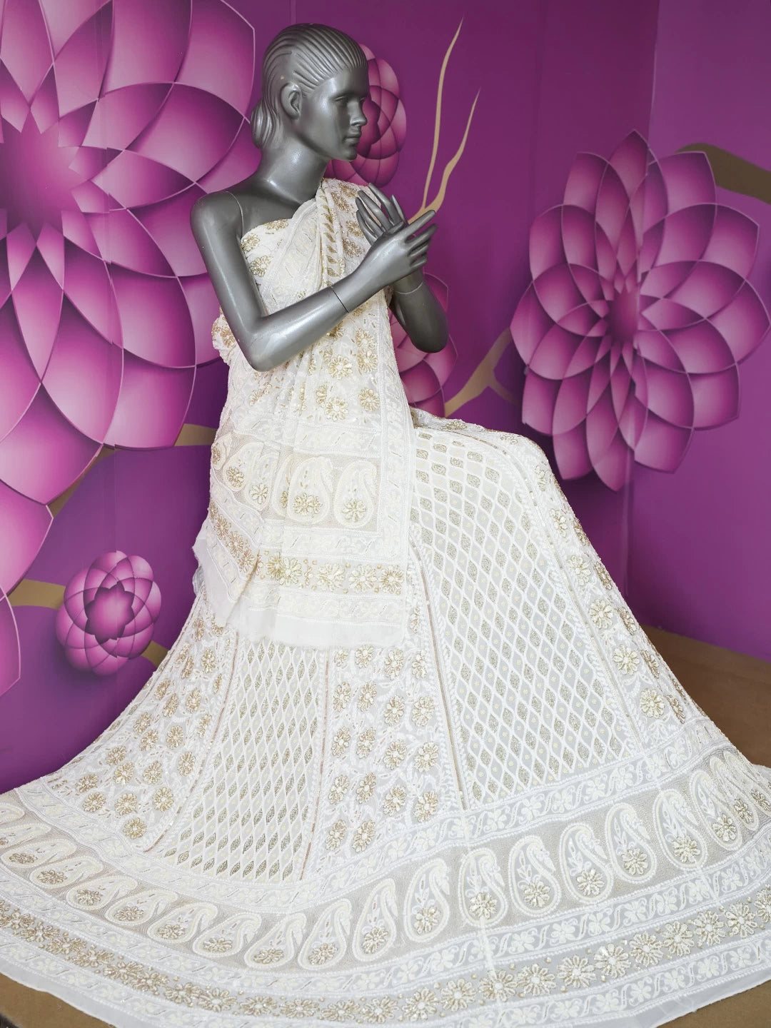 Ada Hand Embroidered White Pure Georgette Lucknowi Chikankari Lehenga Set With Zari Work 01A482621