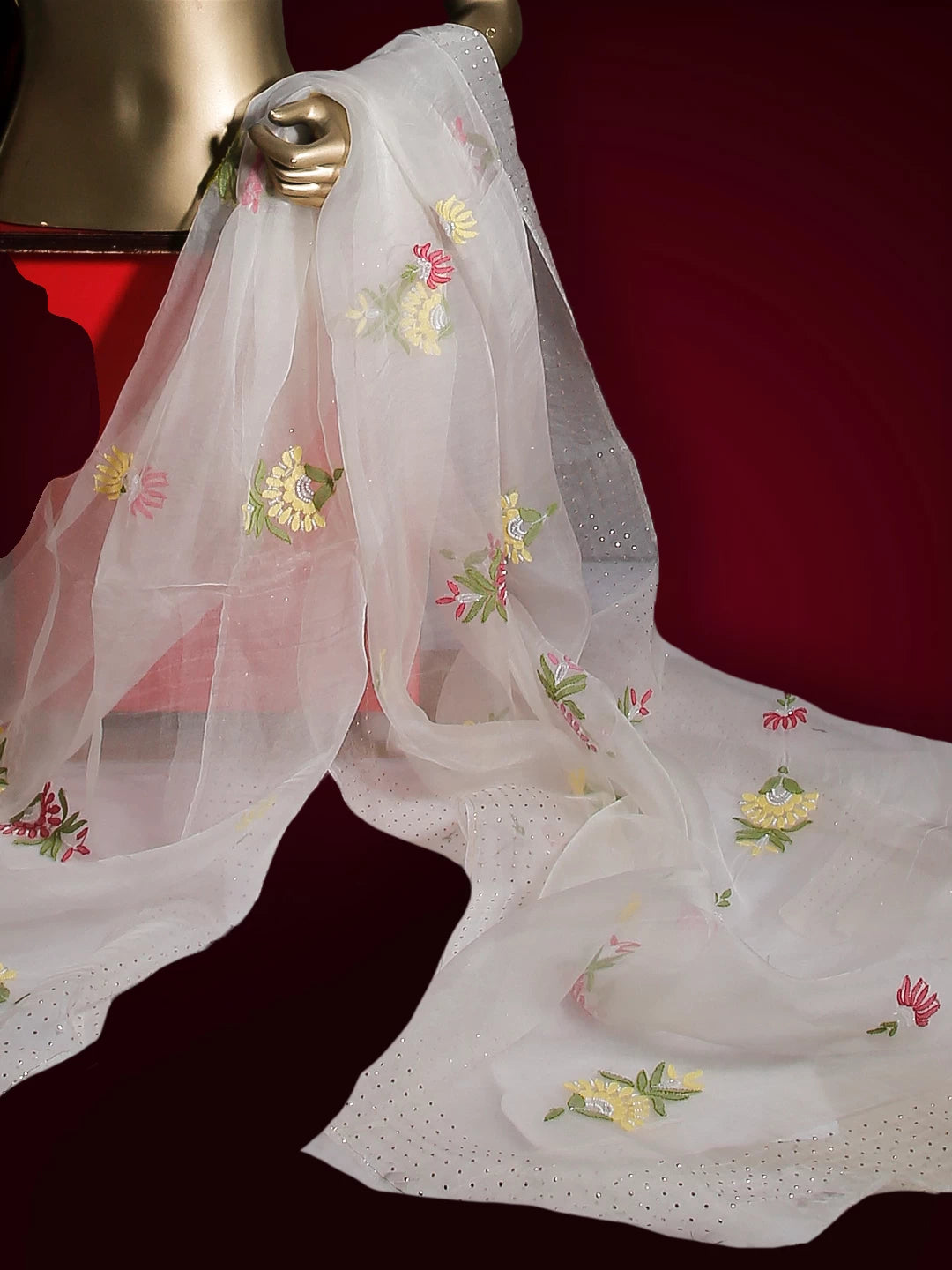 Ada Hand Embroidered White Organza Lucknowi Chikankari Dupatta With Muqaish Work 01A511427