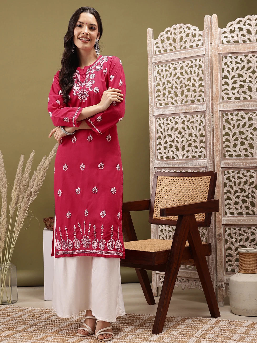 Ada Hand Embroidered Magenta Cotton Lucknowi Chikankari Straight Kurta A411530
