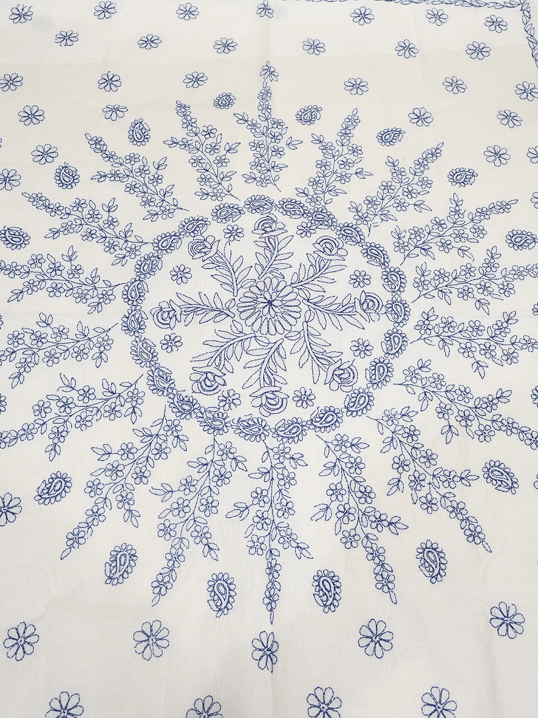Ada Hand Embroidered White Cotton Lucknowi Chikankari Bed Sheet With Pillow And Cushion Cover Set 01A534137