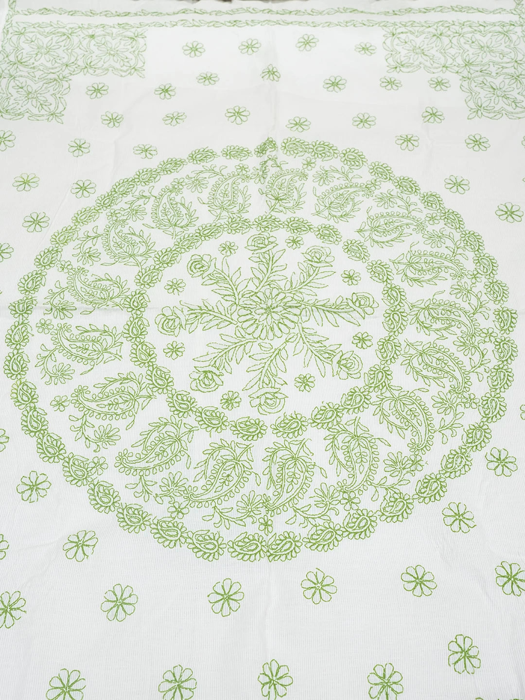 Ada Hand Embroidered White Cotton Lucknowi Chikankari Bed Sheet With Pillow And Cushion Cover Set 01A534139