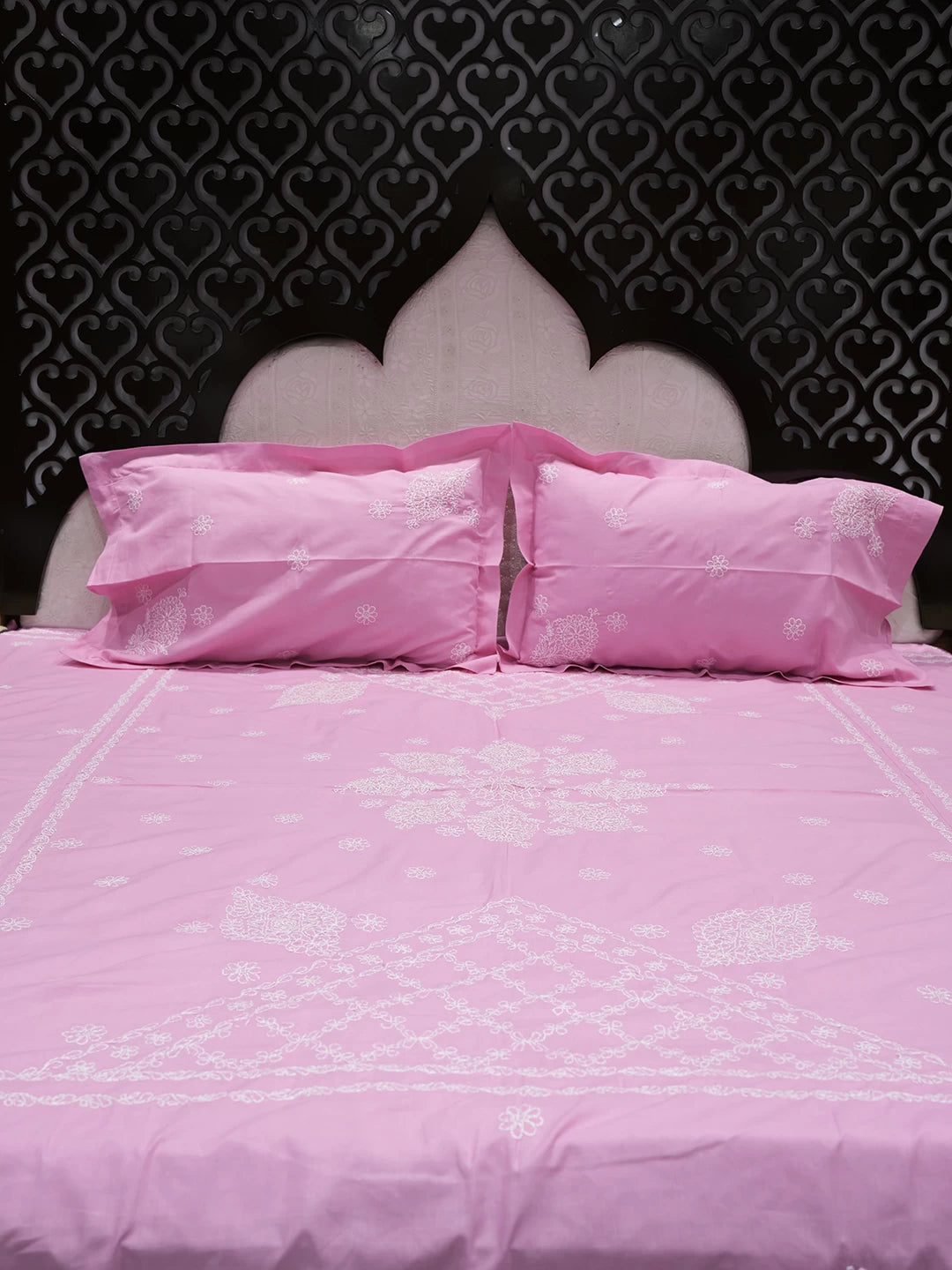Ada Hand Embroidered Pink Cotton Lucknowi Chikankari Bed Sheet With Pillow Cover Set 01A376929