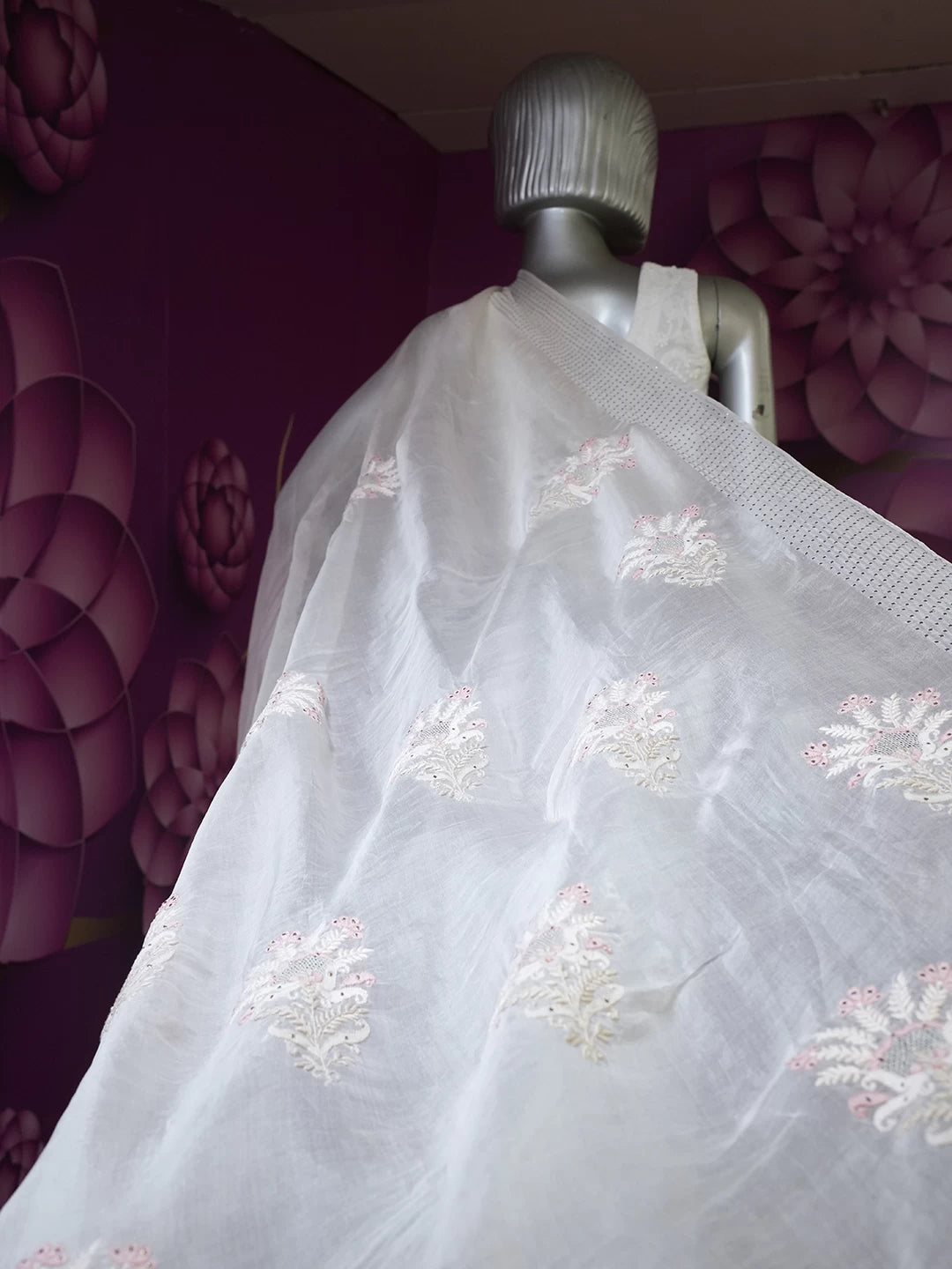 Ada Hand Embroidered Off White Organza Lucknowi Chikankari Saree With Blouse And Muqaish Work 01A483410