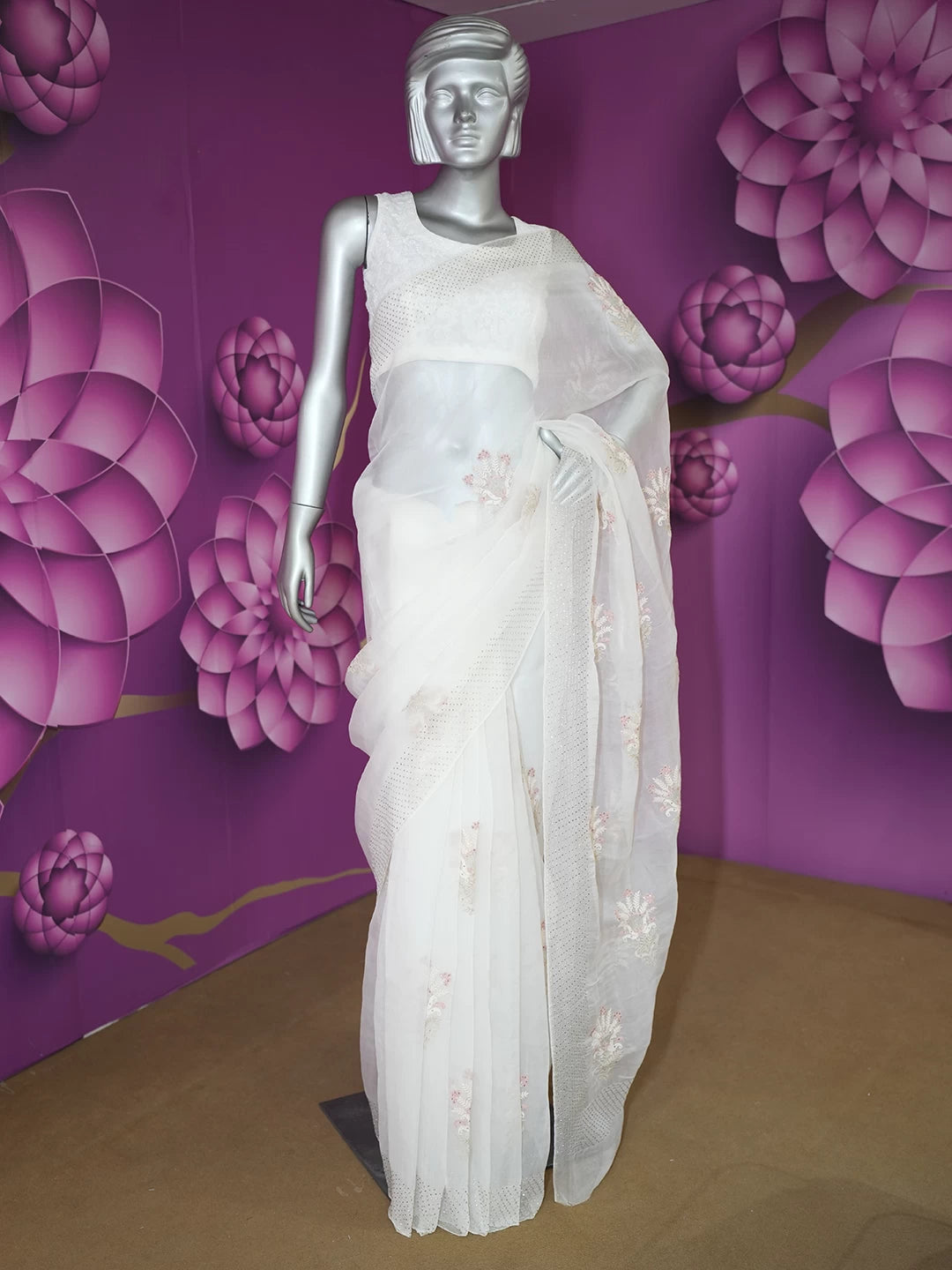 Ada Hand Embroidered Off White Organza Lucknowi Chikankari Saree With Blouse And Muqaish Work 01A483410