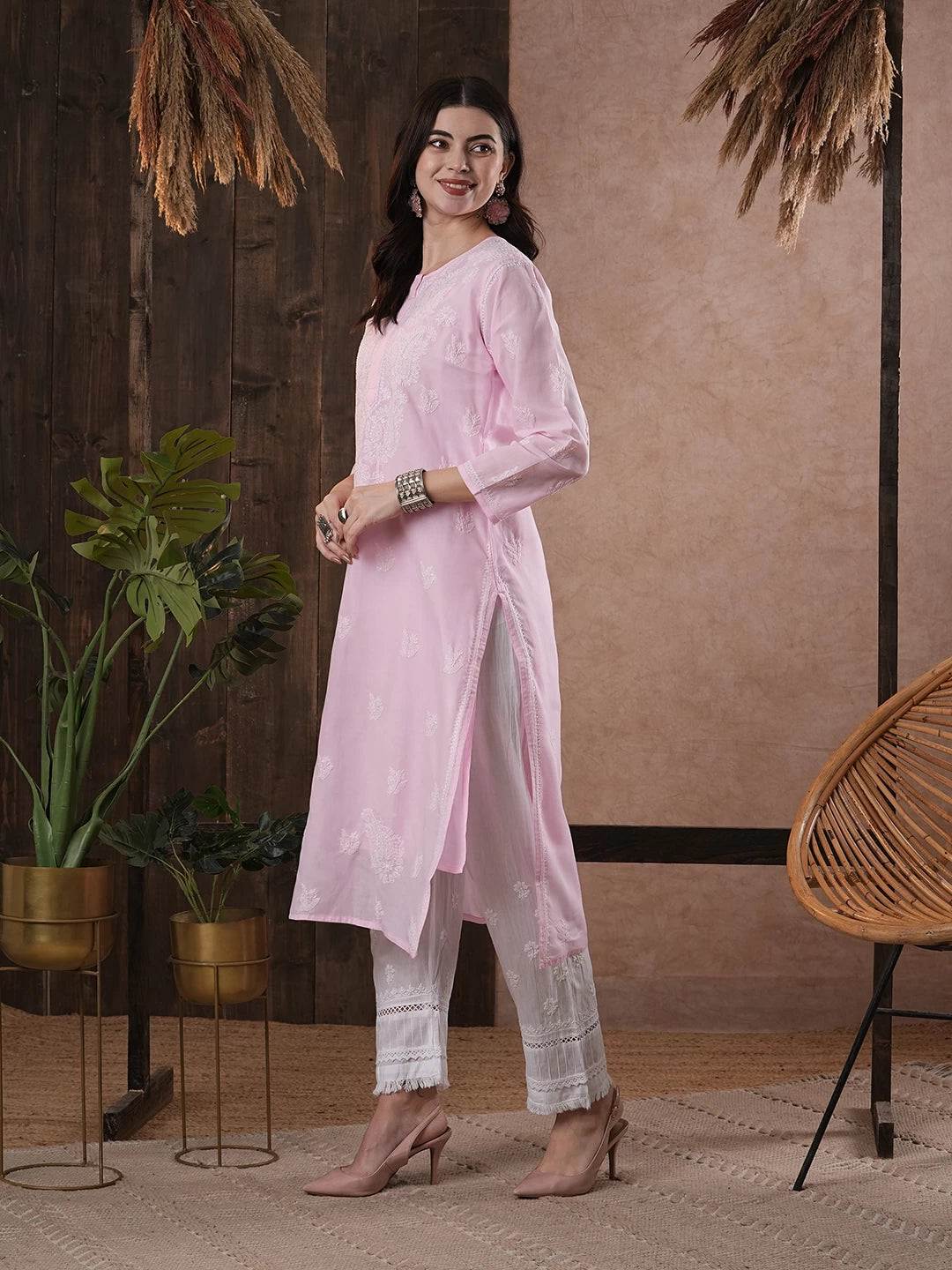 Ada Hand Embroidered Pink Cotton Lucknowi Chikankari Straight Kurta A100290