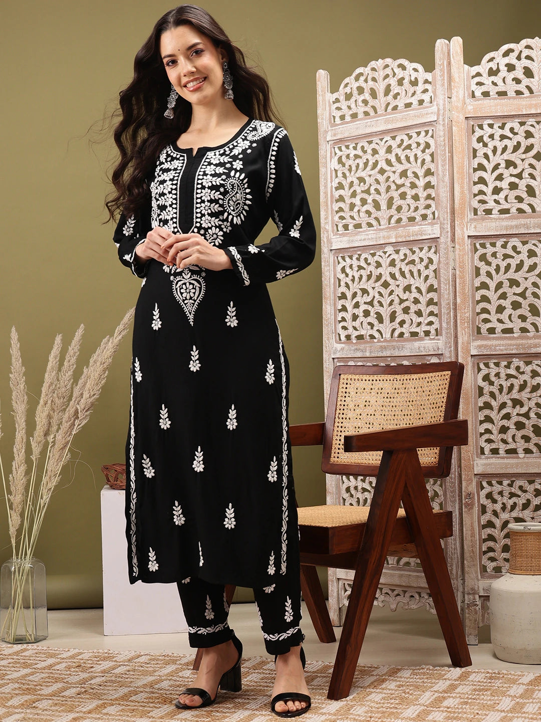 Ada Hand Embroidered Black Rayon Lucknowi Chikankari Co-Ord Set A811255