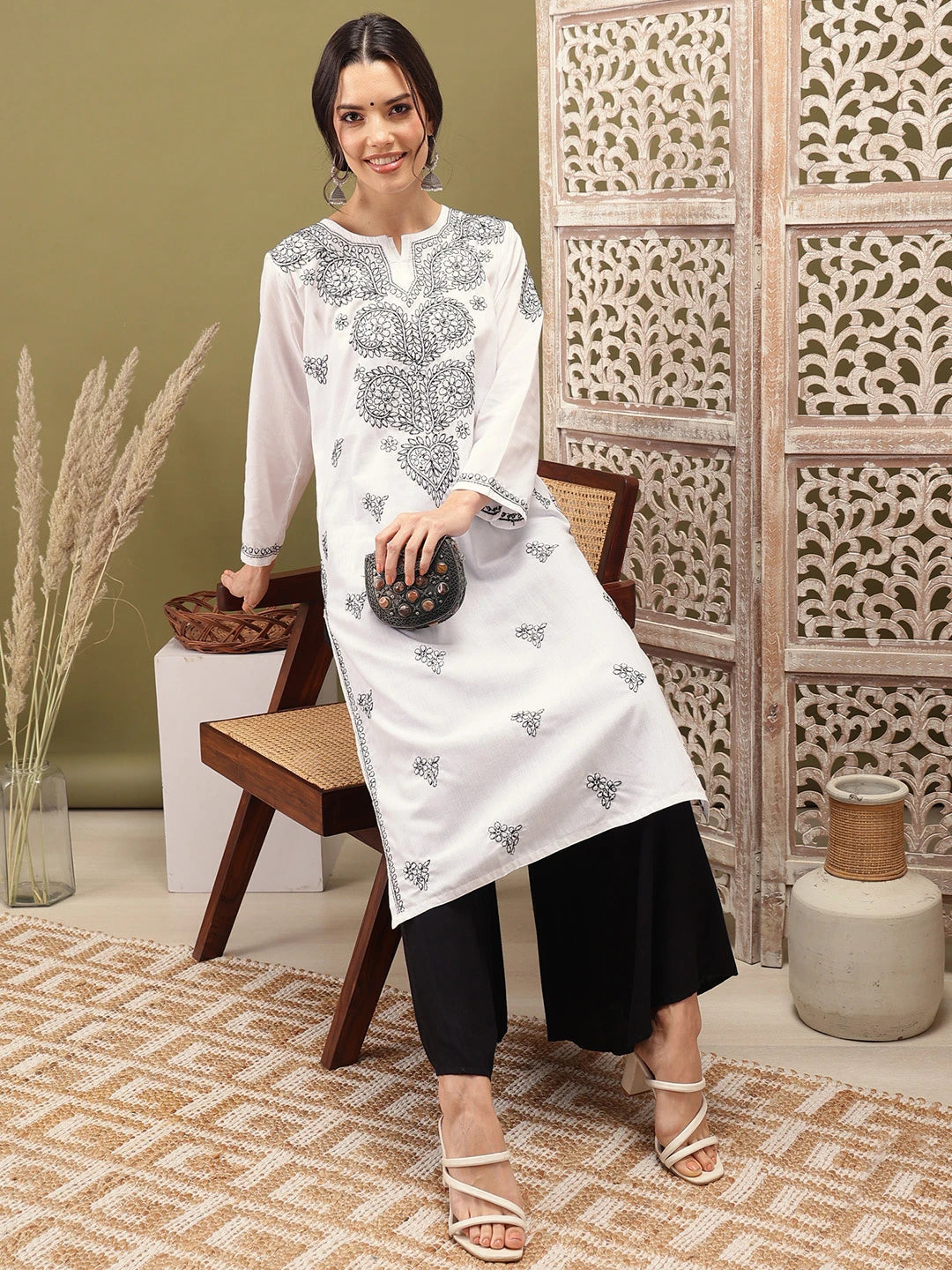 Ada Hand Embroidered White Cotton Lucknowi Chikankari Straight Kurta A411557