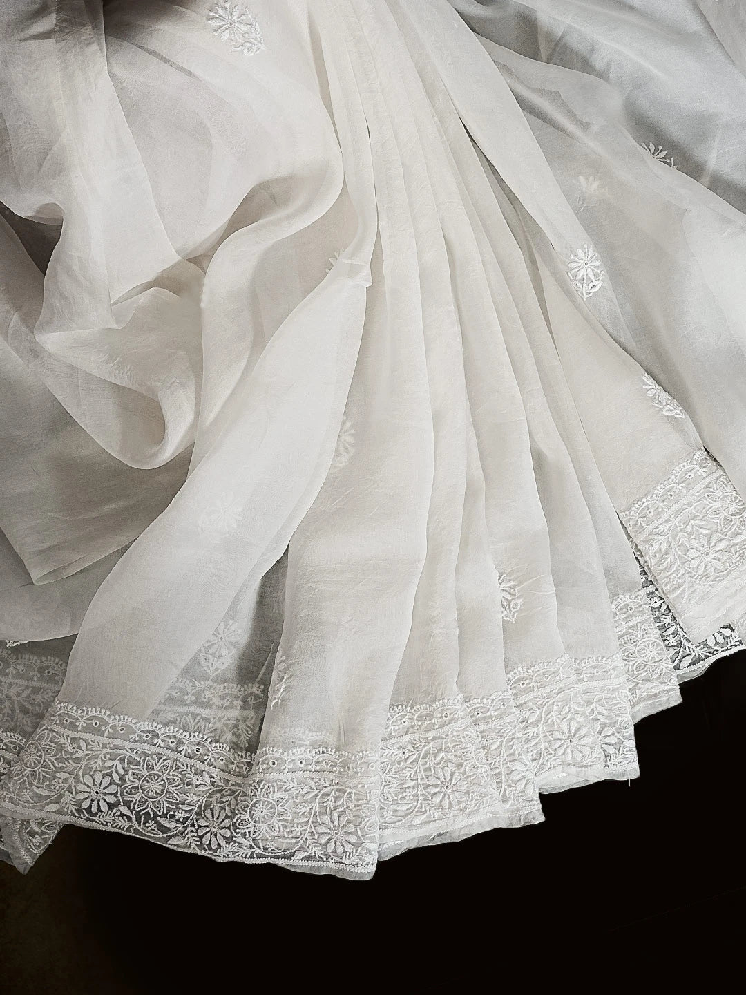 Ada Hand Embroidered White Organza Lucknowi Chikankari Saree With Blouse 01A532259