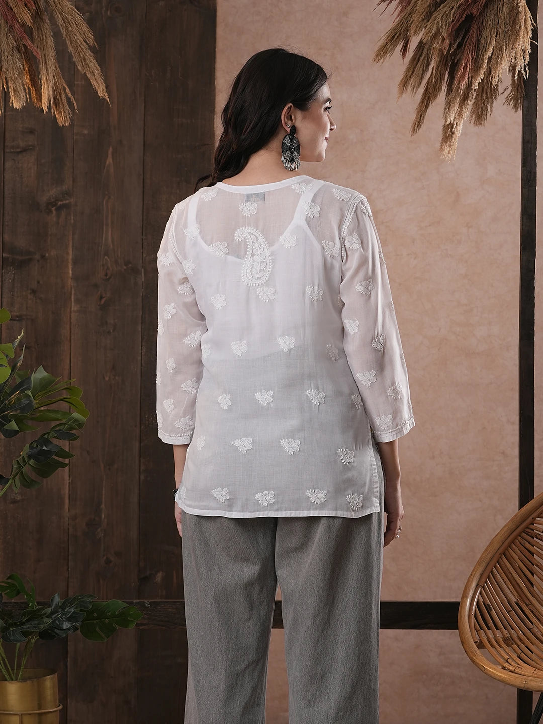 Ada Hand Embroidered White Cotton Lucknowi Chikankari Straight Kurti A100230