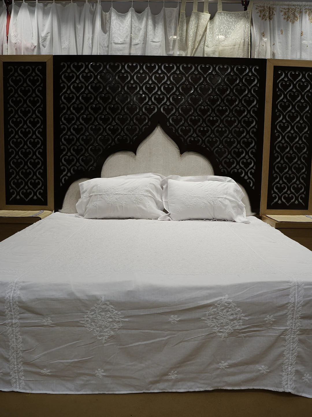 Ada Hand Embroidered White Cotton Lucknowi Chikankari Bed Sheet With Pillow And Cushion Cover Set 01A492903
