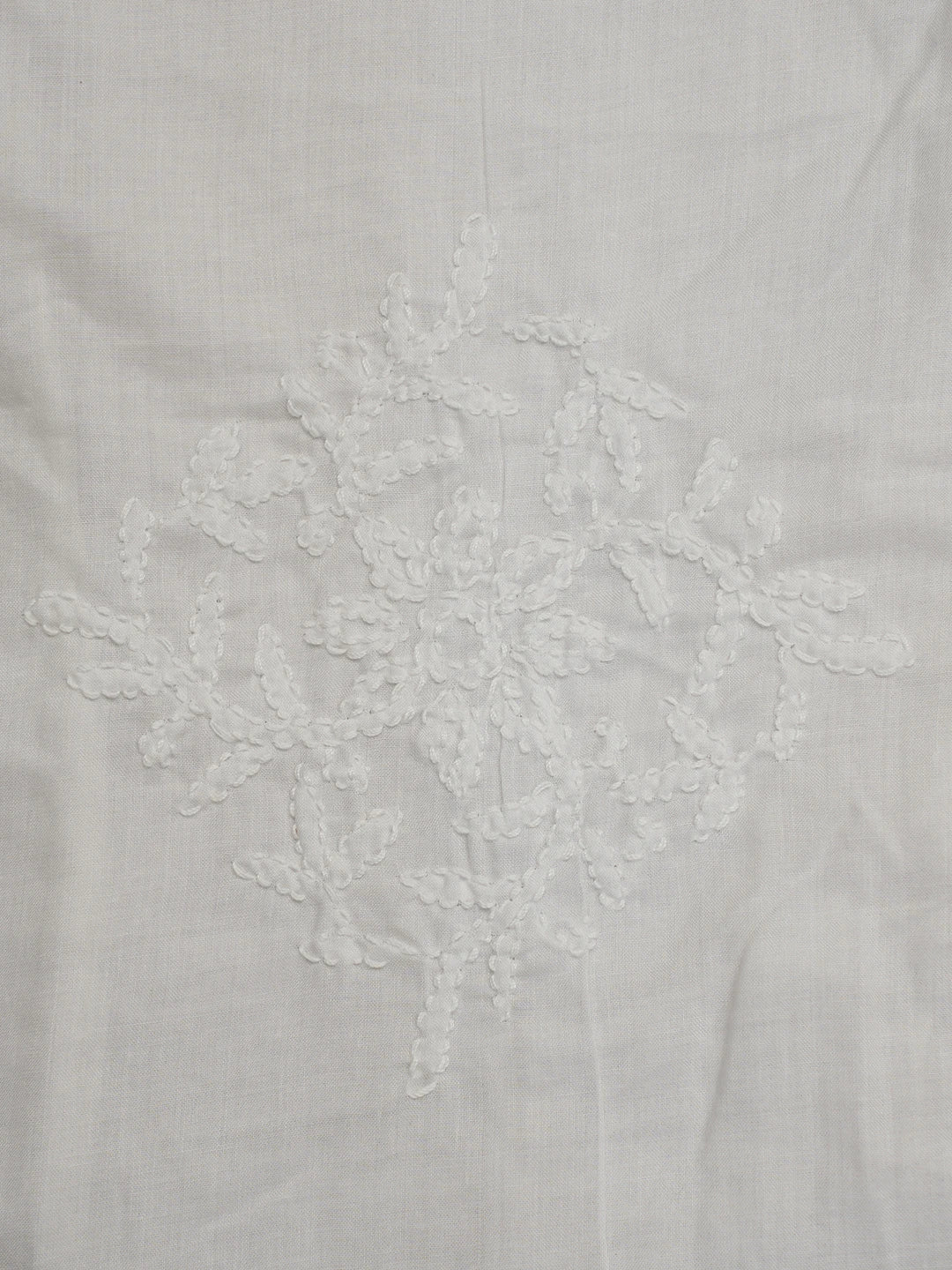 Ada Hand Embroidered White Cotton Lucknowi Chikankari Bed Sheet With Pillow And Cushion Cover Set 01A492903