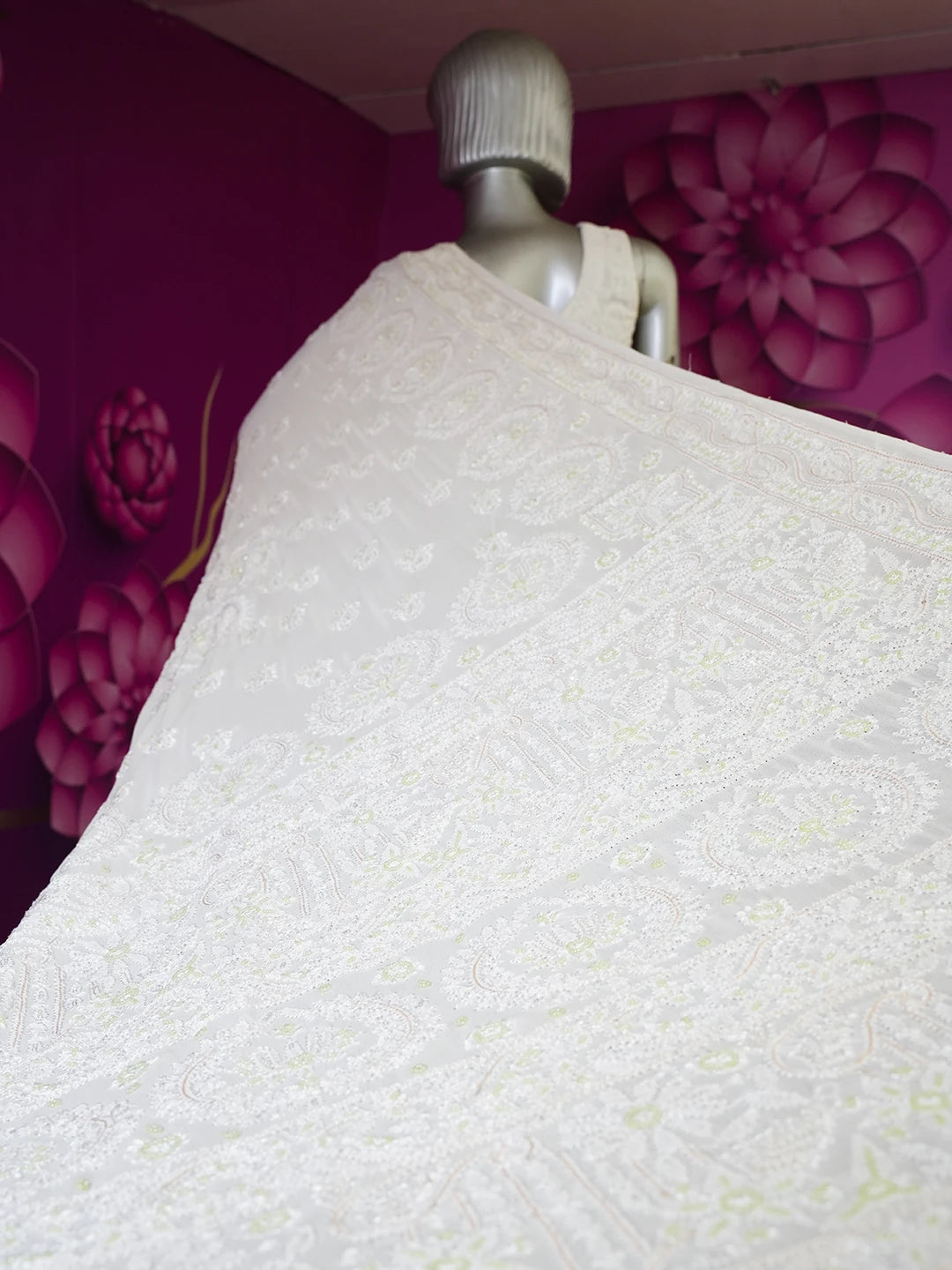 Ada Hand Embroidered White Pure Georgette Lucknowi Chikankari Saree/Blouse With Sequinned Work 01A513004