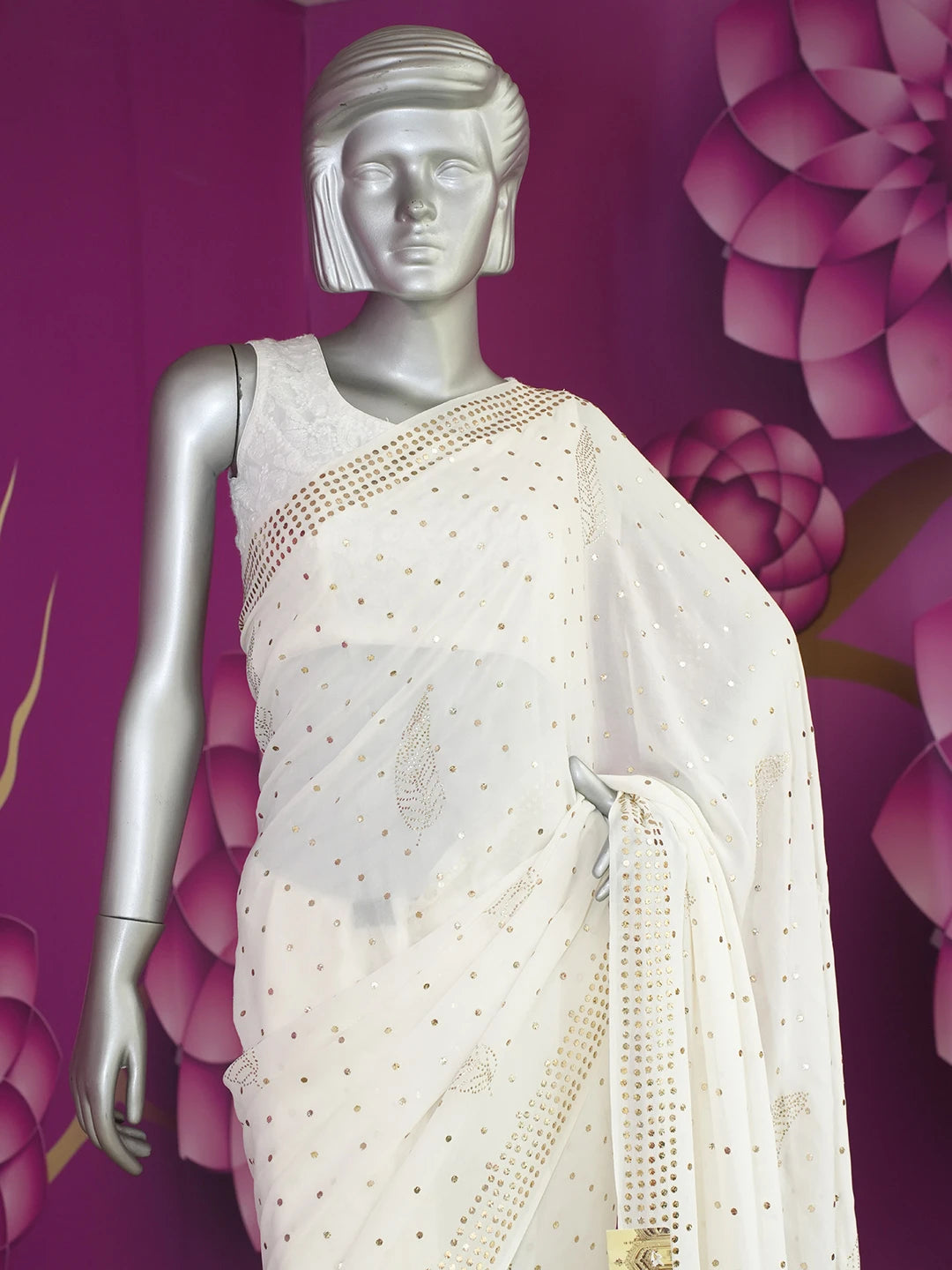 Ada Hand Embroidered Off White Pure Georgette Lucknowi Chikankari Saree/Blouse with Muqaish Work 01A395110