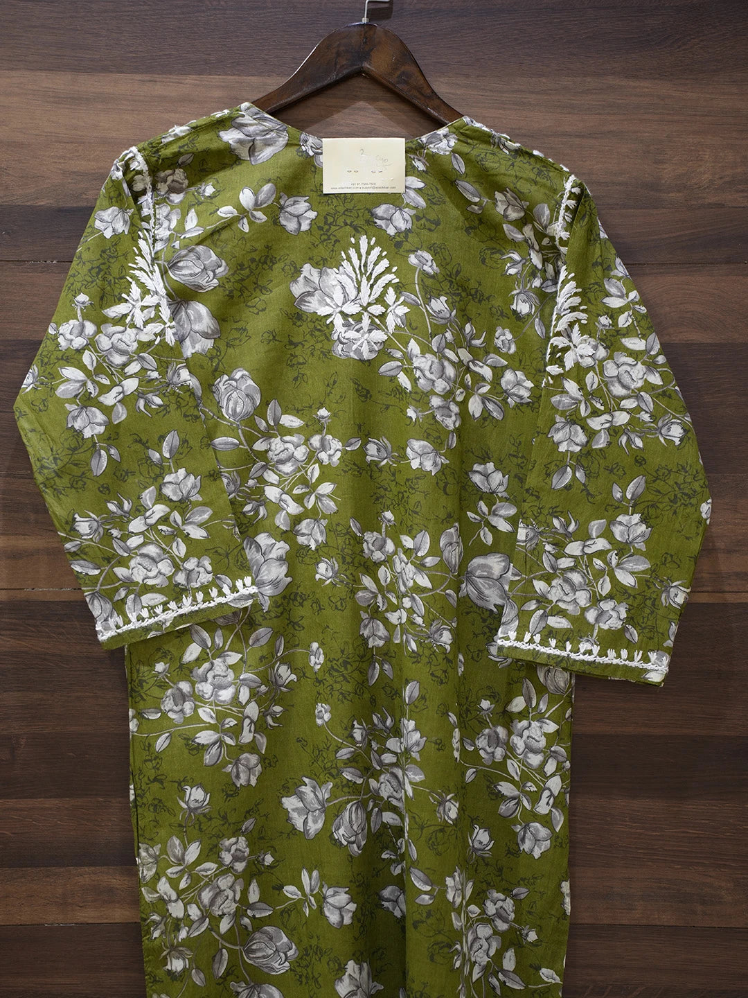 Ada Hand Embroidered Green Cotton Lucknowi Chikankari Straight Kurta A411559