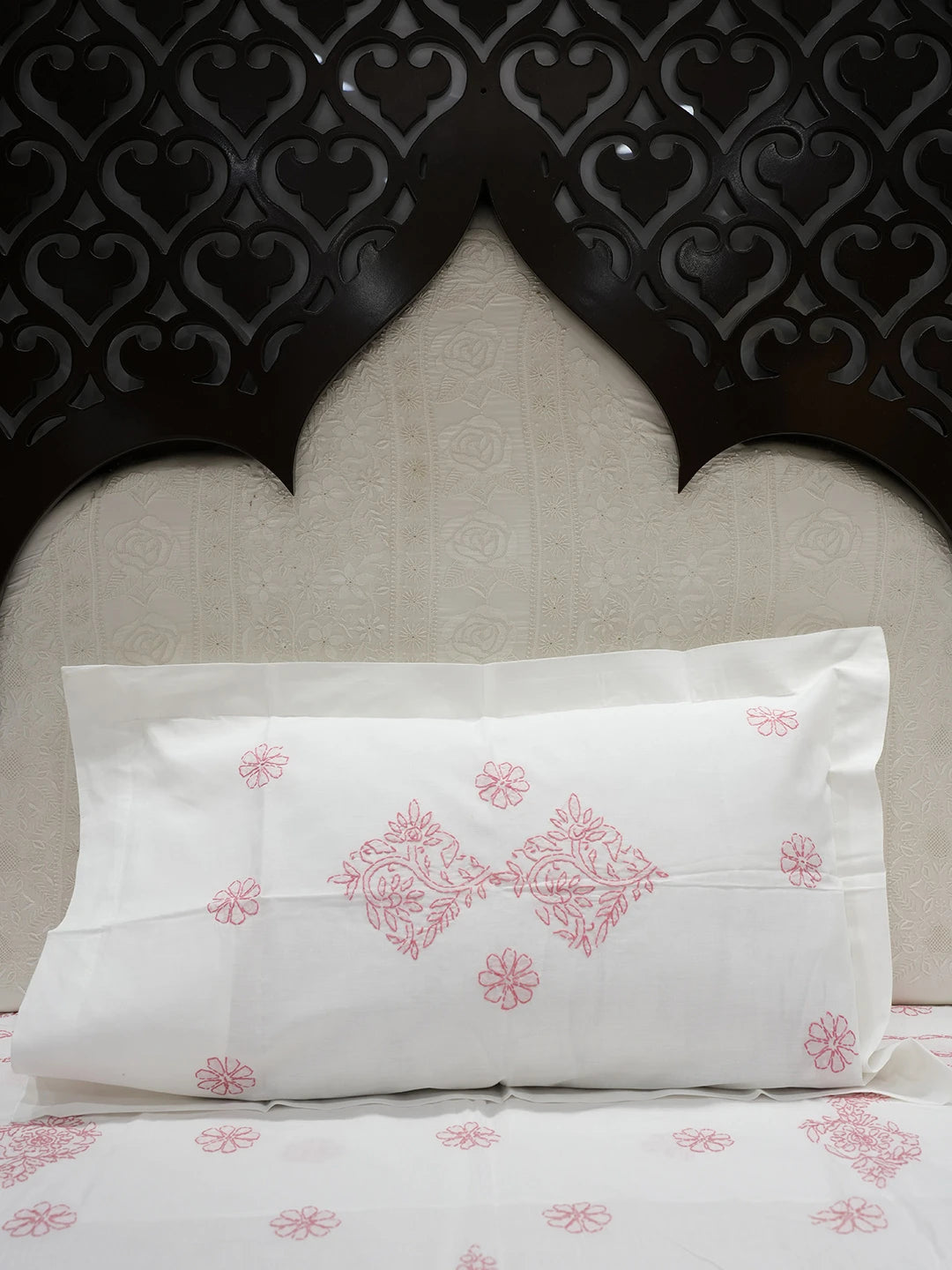Ada Hand Embroidered White Cotton Lucknowi Chikankari Bed Sheet With Pillow And Cushion Cover Set 01A442684